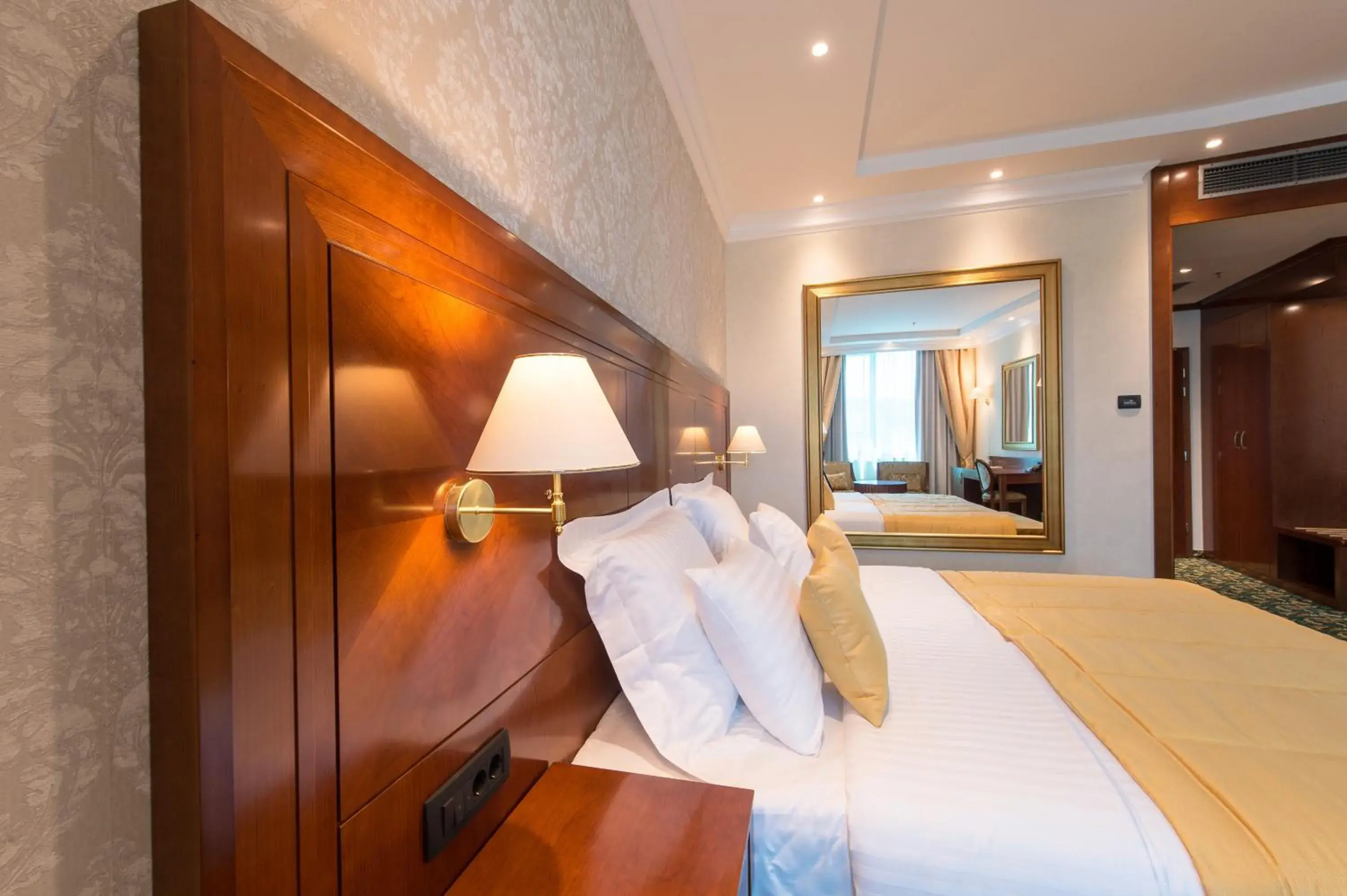 Deluxe Twin Room in Hotel Mellain Deluxe Twin Room in Hotel Mellain
