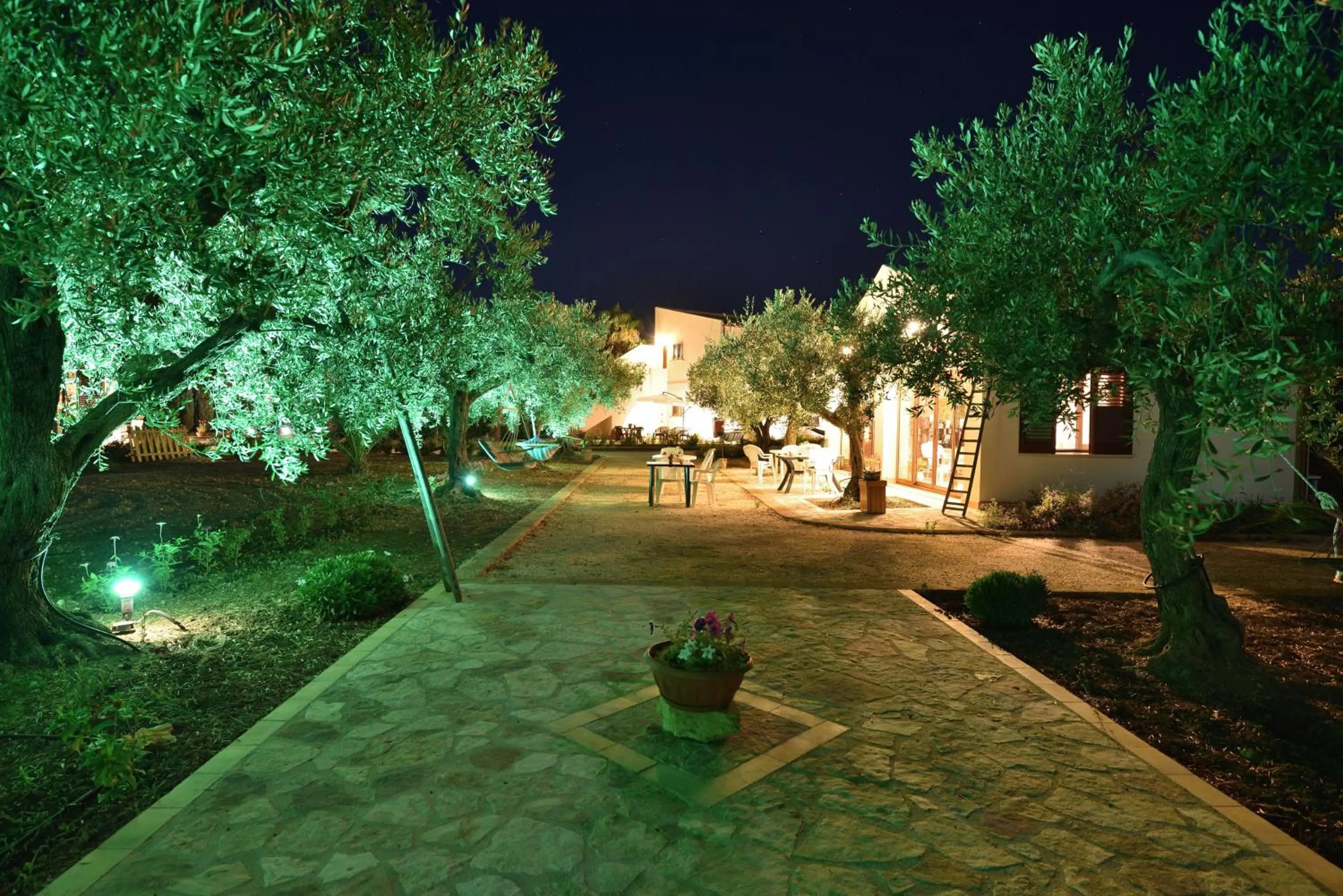 Garden view in Agrisicilia (Relax Mare e Natura)