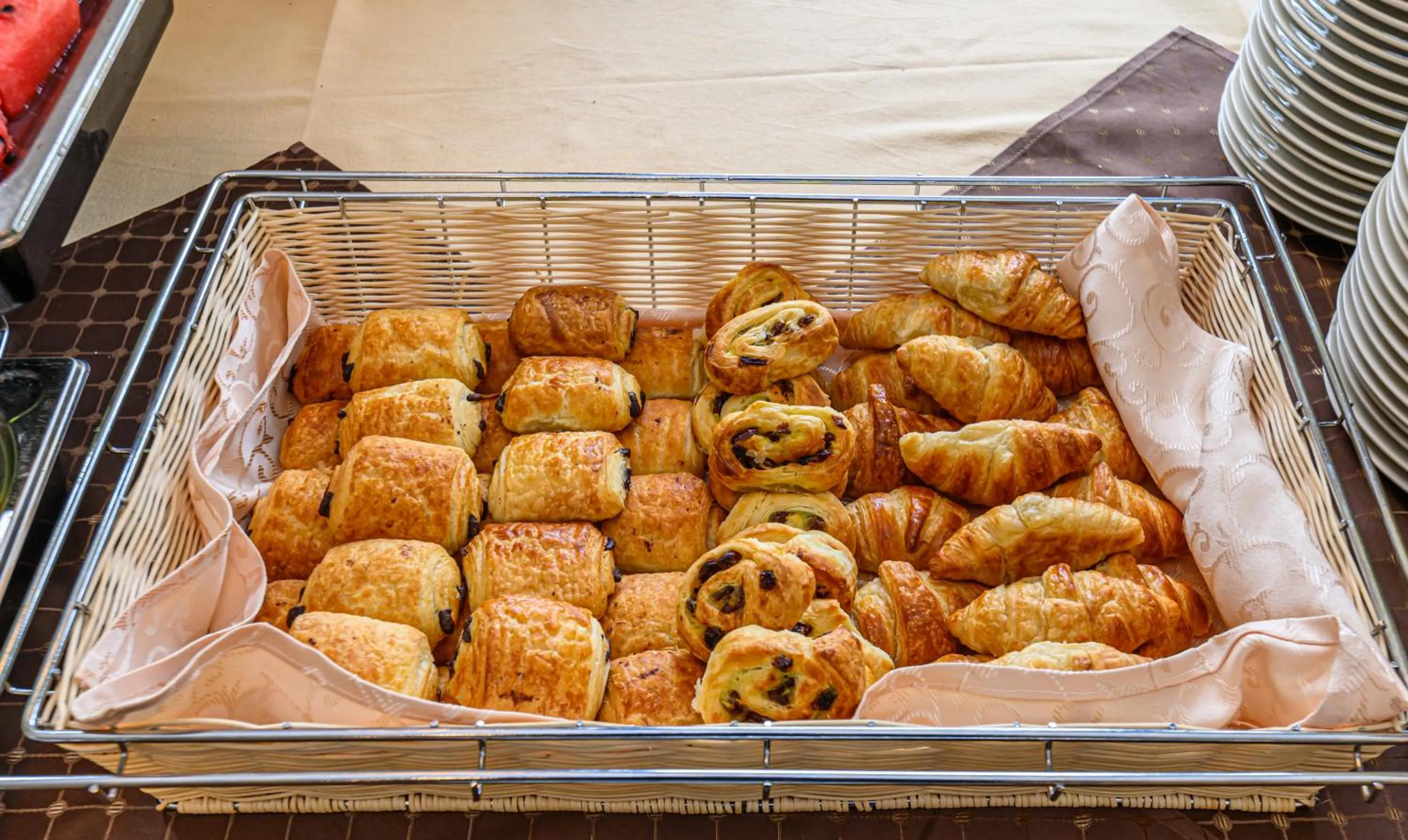 Food and drinks in Hotel Casa Viorel jacuzzi & saunas