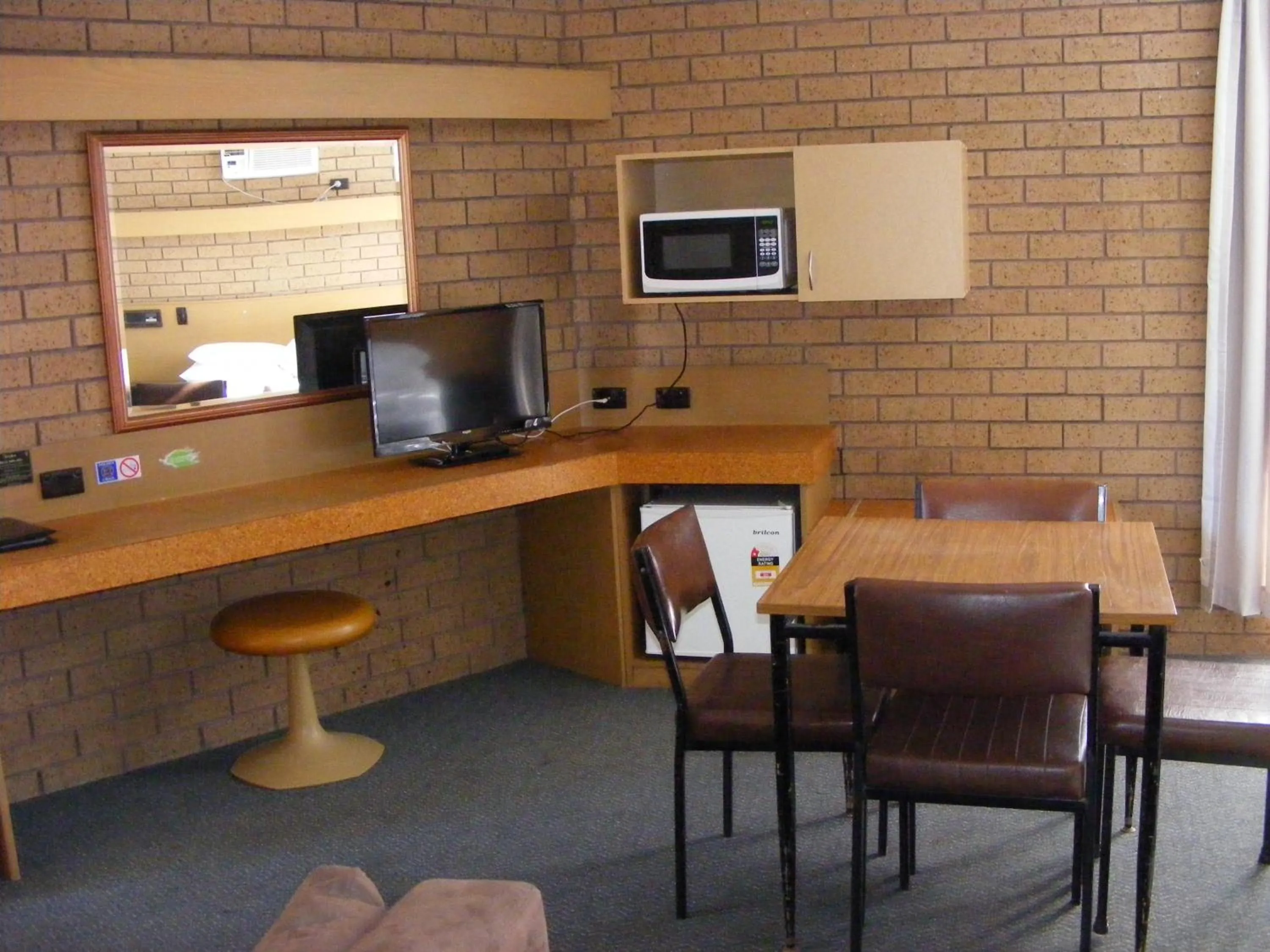 Dining area in Eaglehawk Motel Bendigo