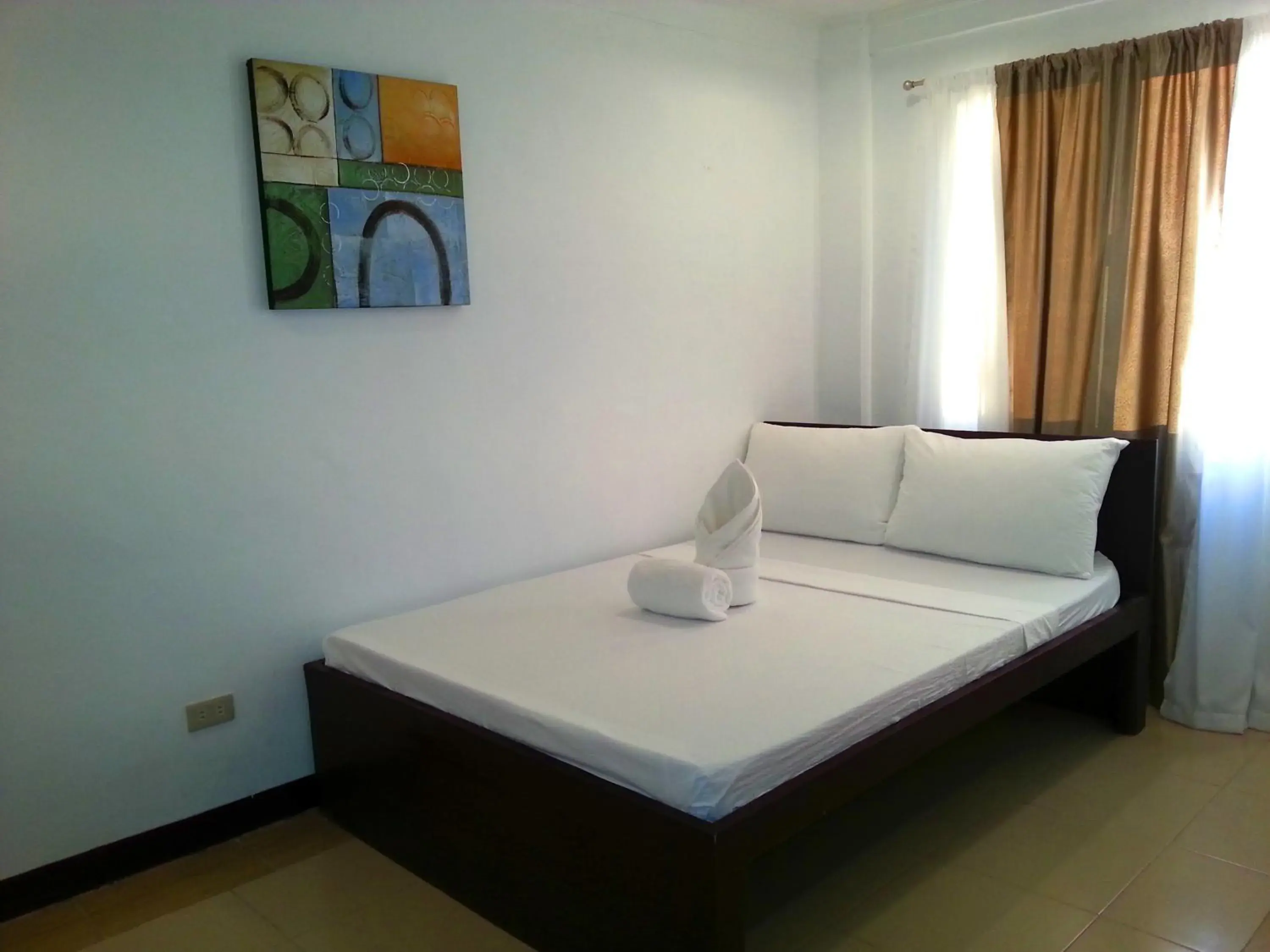 Bed in Ricardo Valley Inn Bed in Ricardo Valley Inn