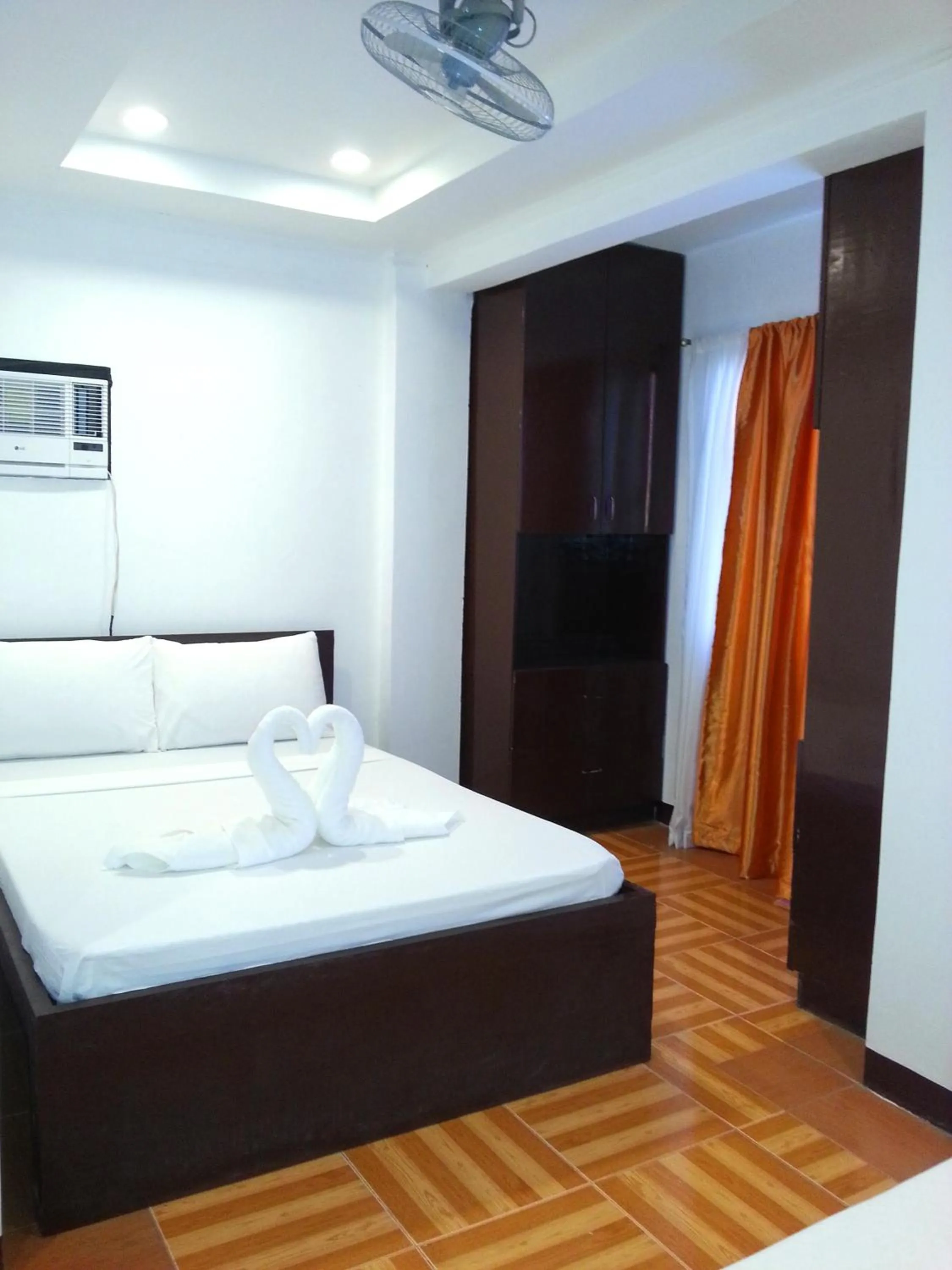 Bed in Ricardo Valley Inn