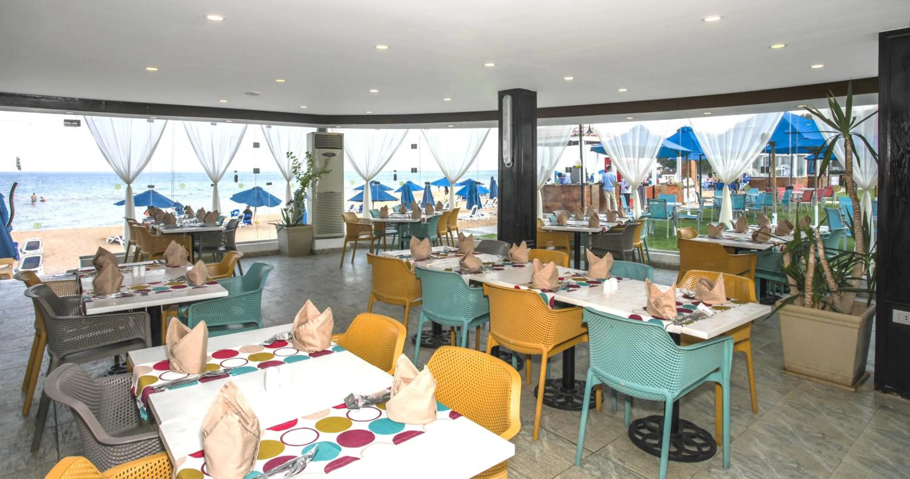 Restaurant/places to eat in Elite Residence Aqua Park