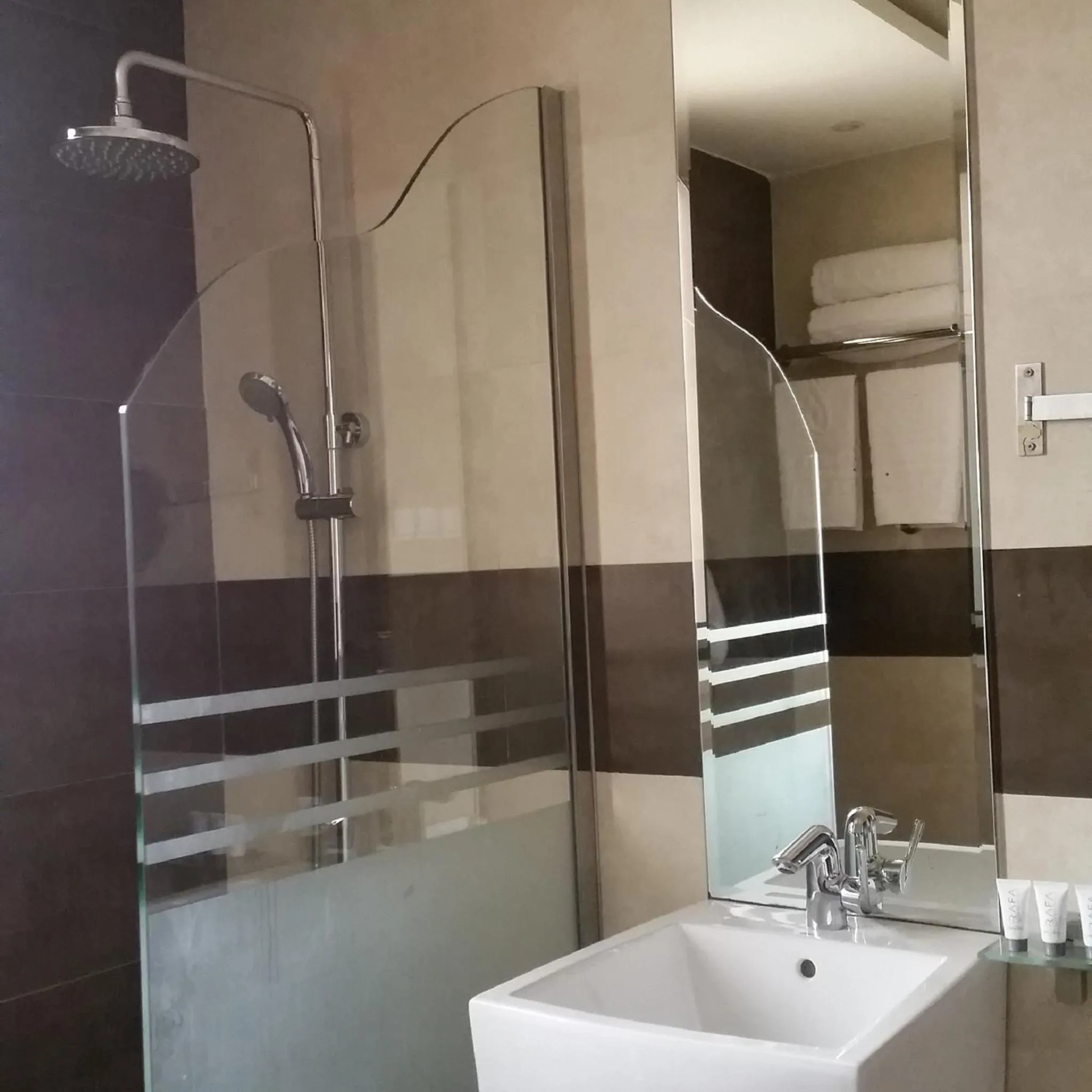 Shower in Rafa Homes Al Izdihar 2