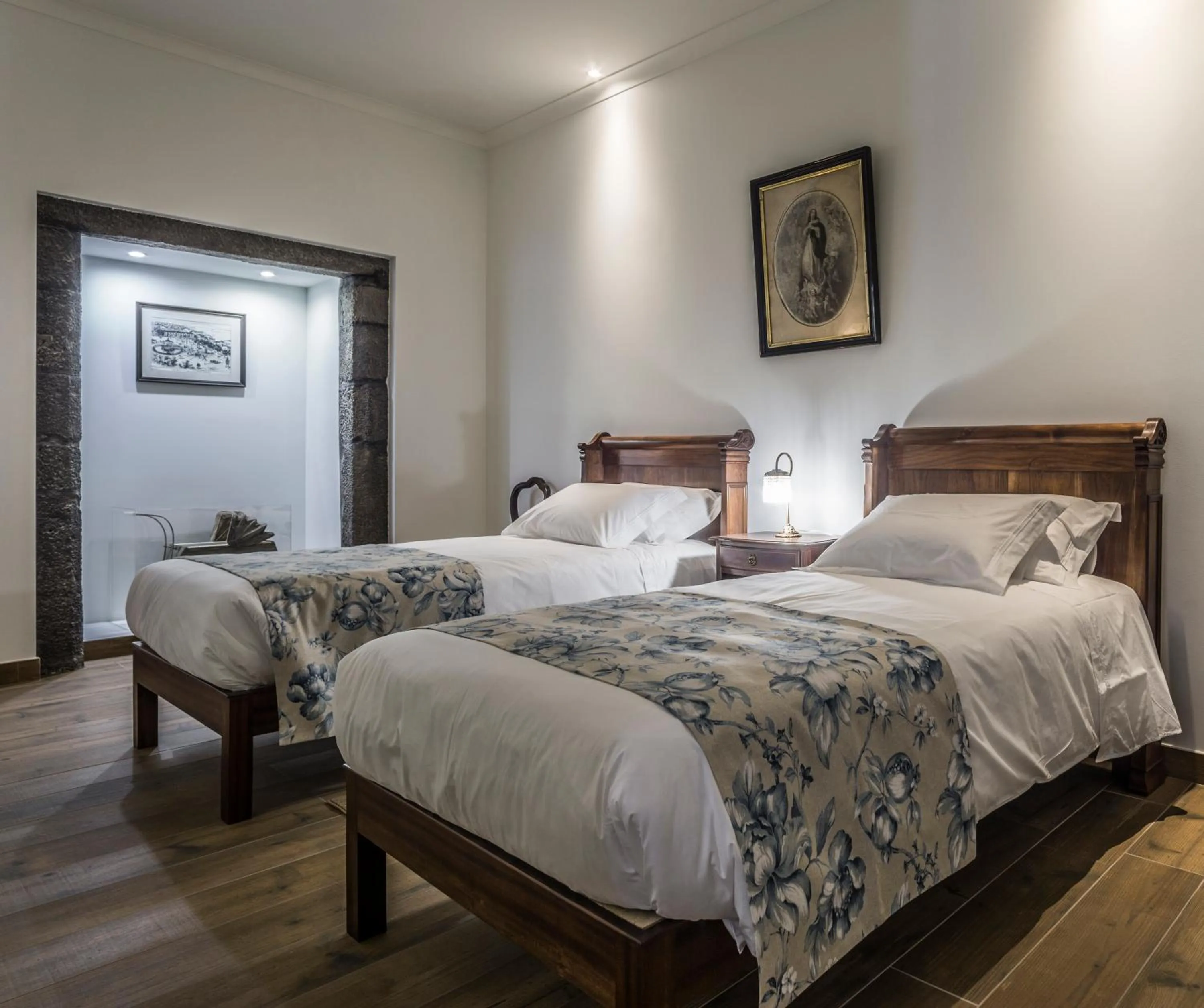 Photo of the whole room, Bed in Casa do Campo de São Francisco