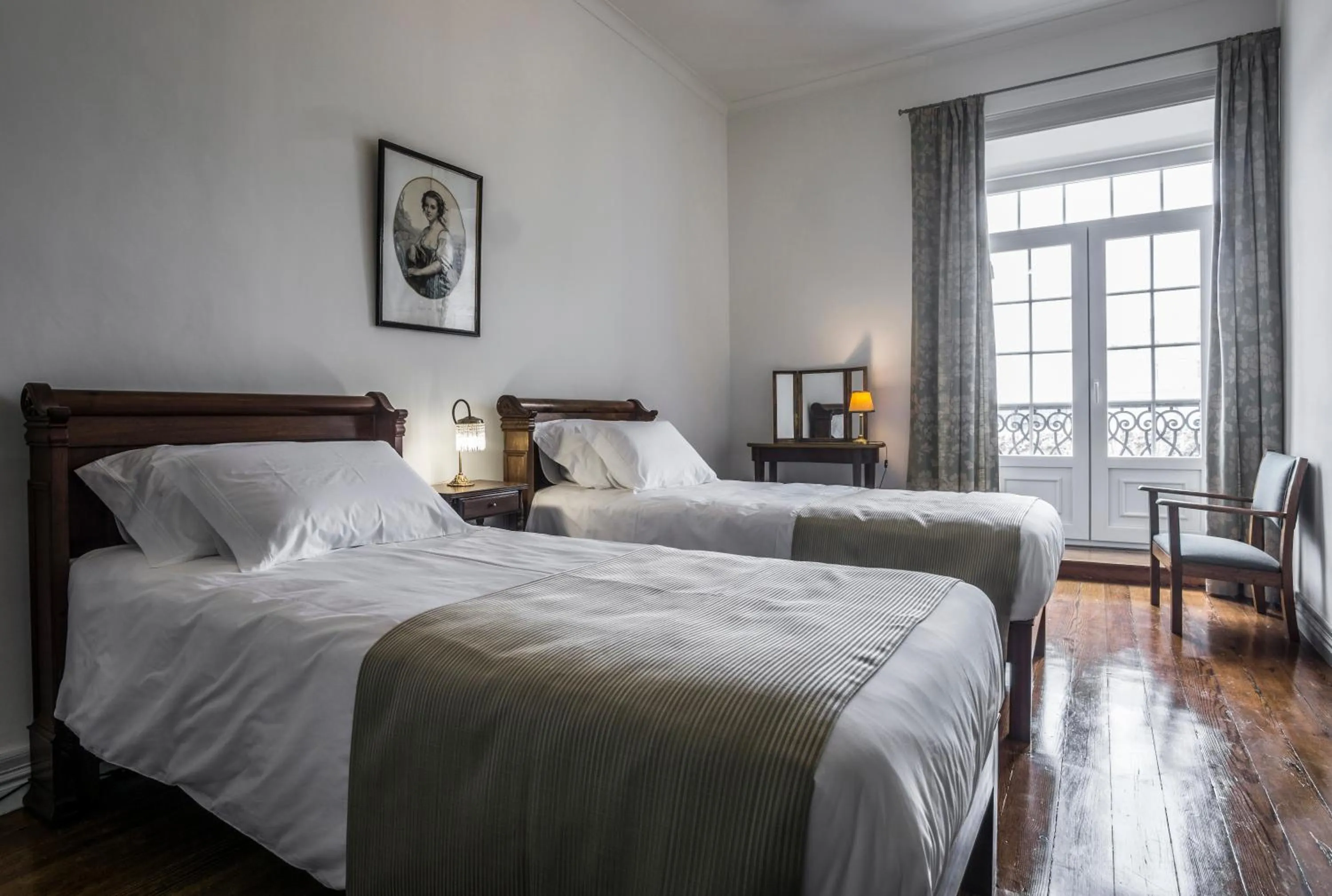 Photo of the whole room, Bed in Casa do Campo de São Francisco