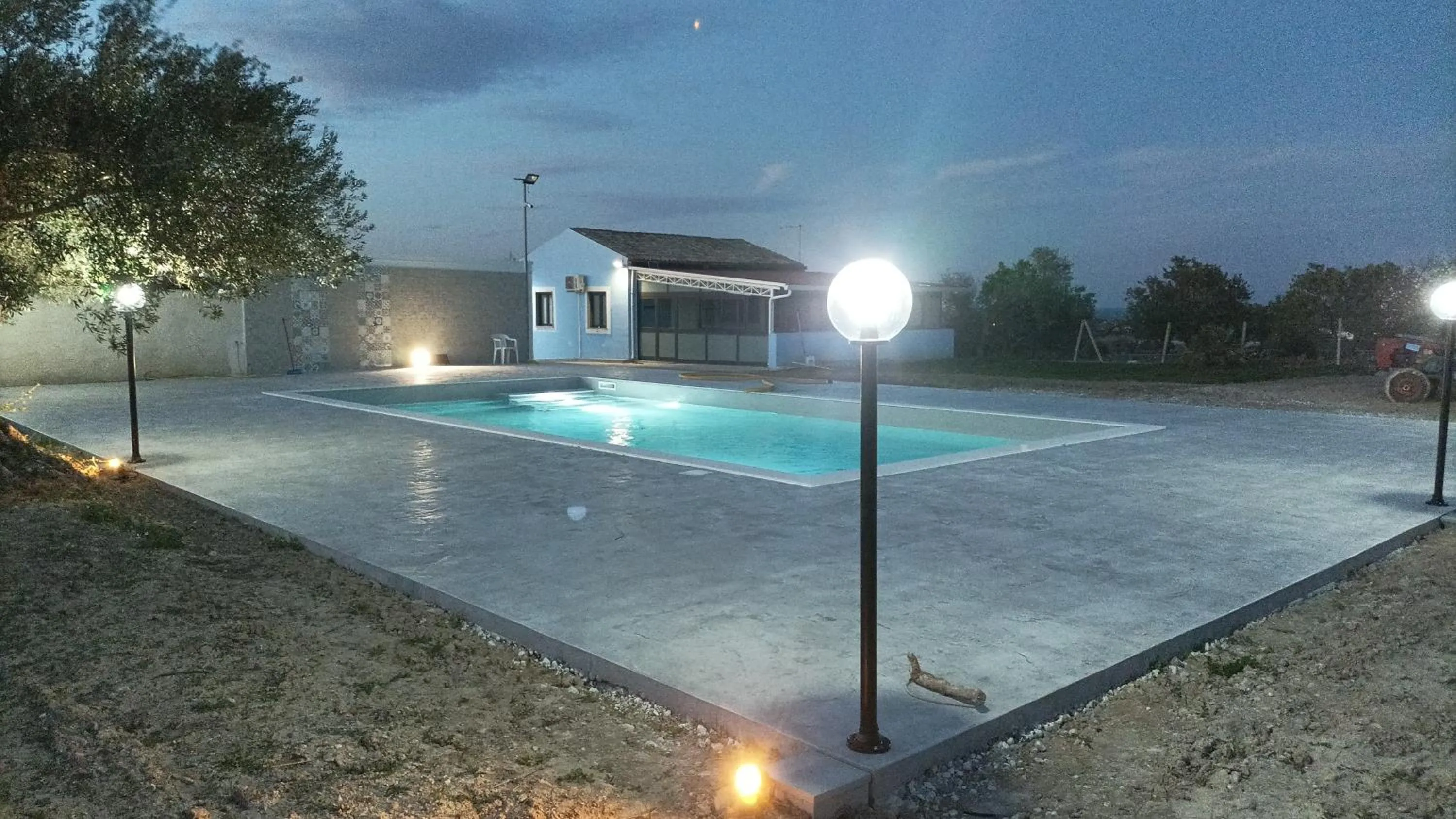 Swimming pool in B&B L'Uliveto Rooms & Pool