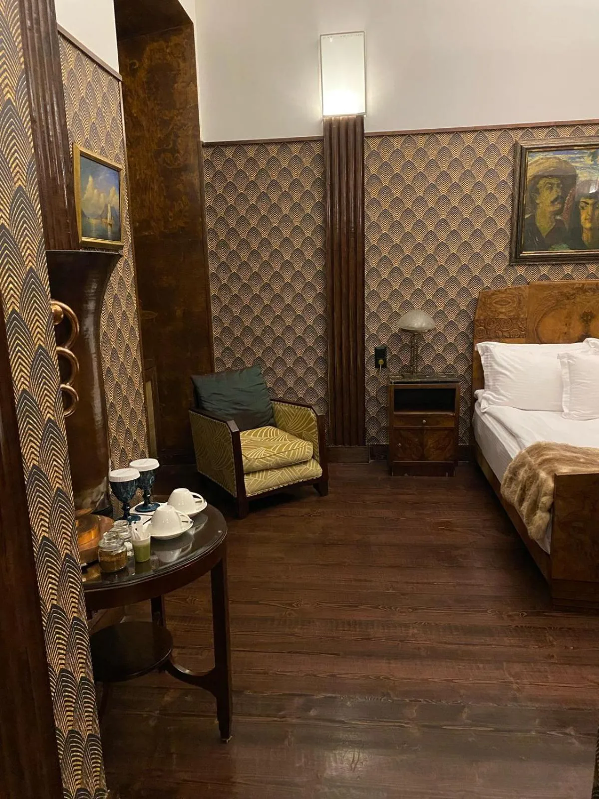 Bed in Castle in Old Town