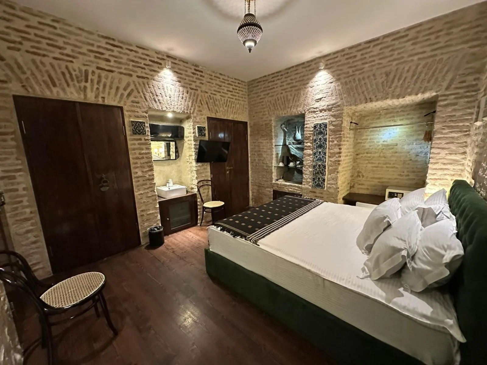 Bed in Castle in Old Town