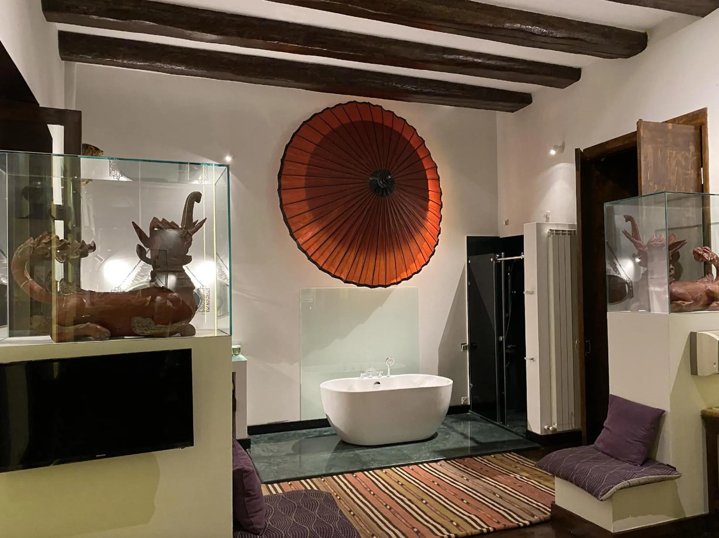 Hot Tub in Castle in Old Town