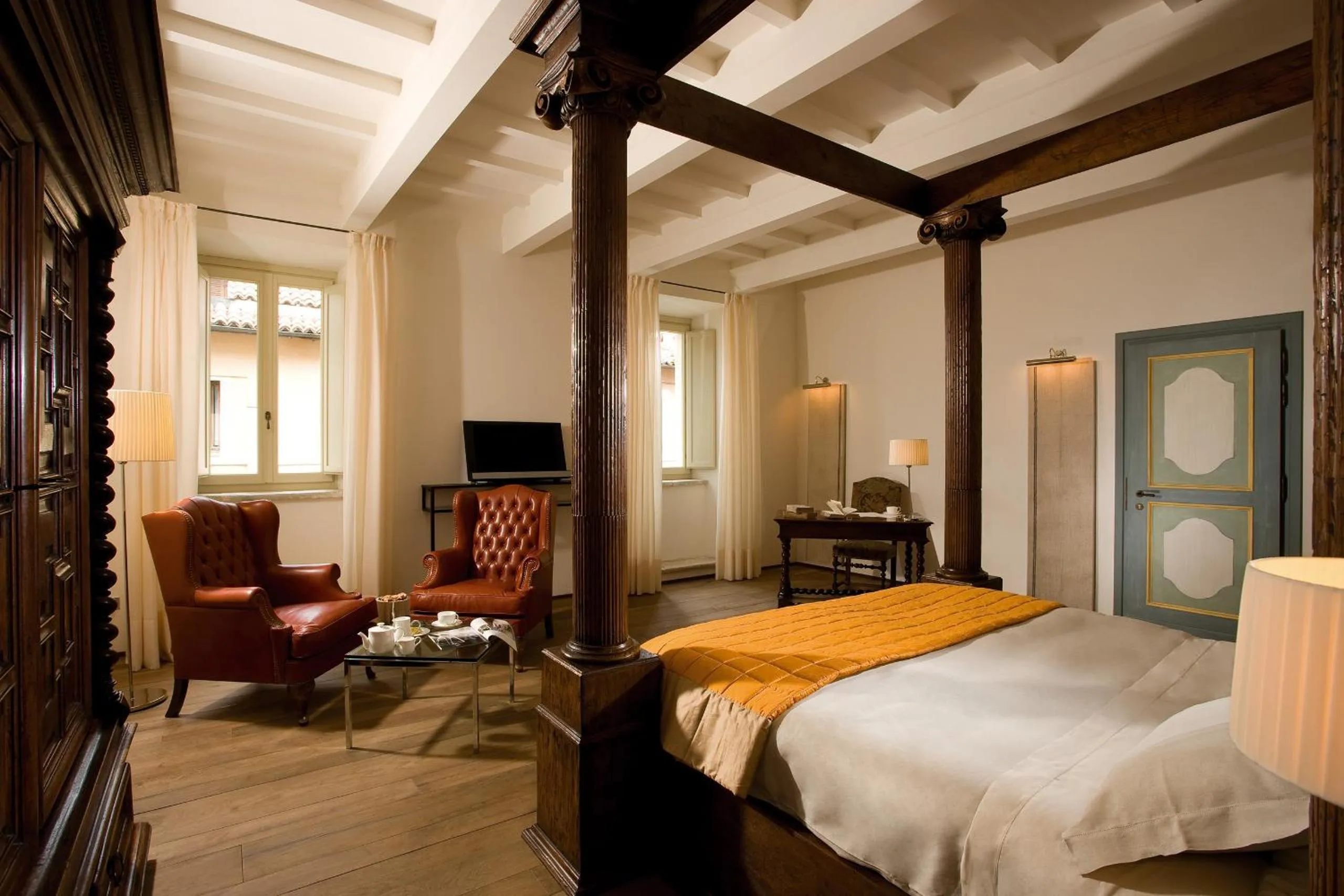 Photo of the whole room, Bed in Relais & Chateaux Palazzo Seneca