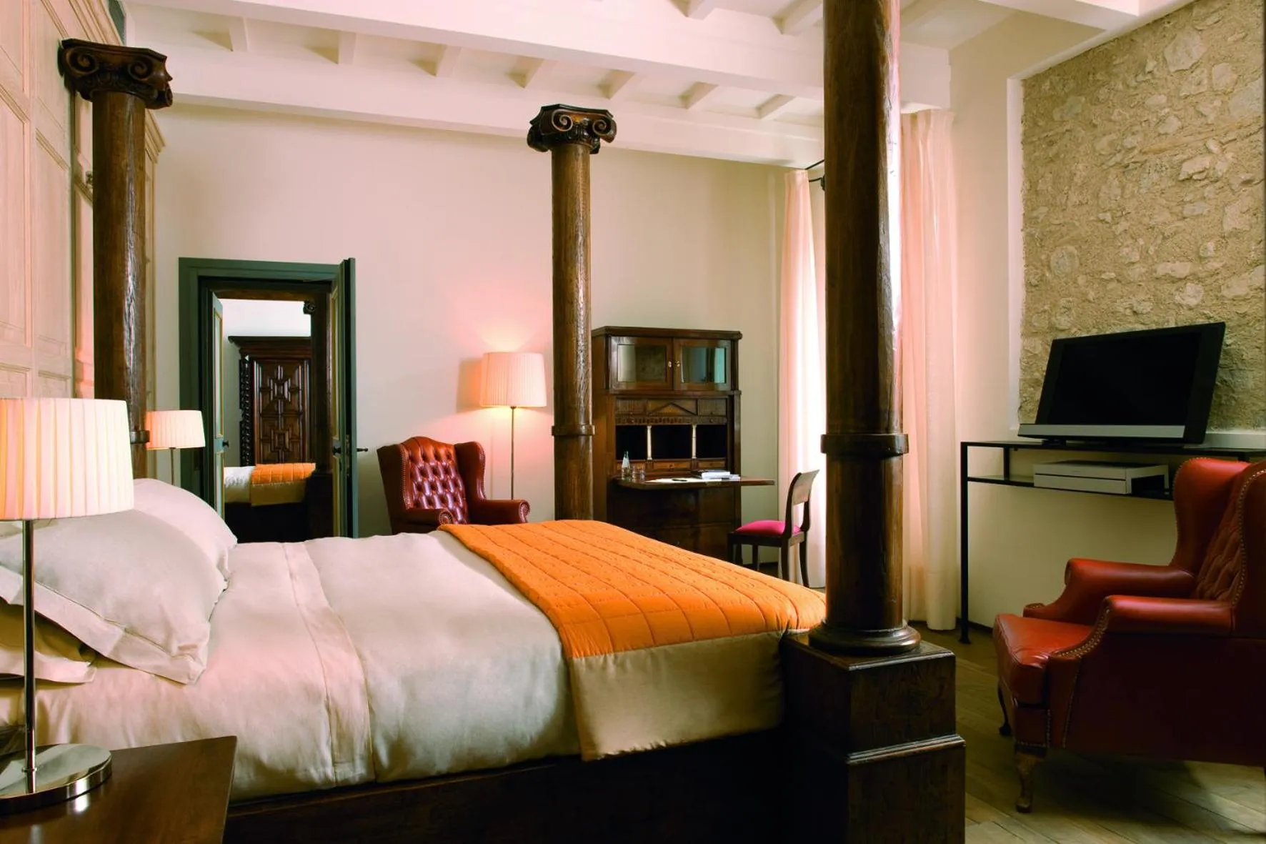 Photo of the whole room, Bed in Relais & Chateaux Palazzo Seneca