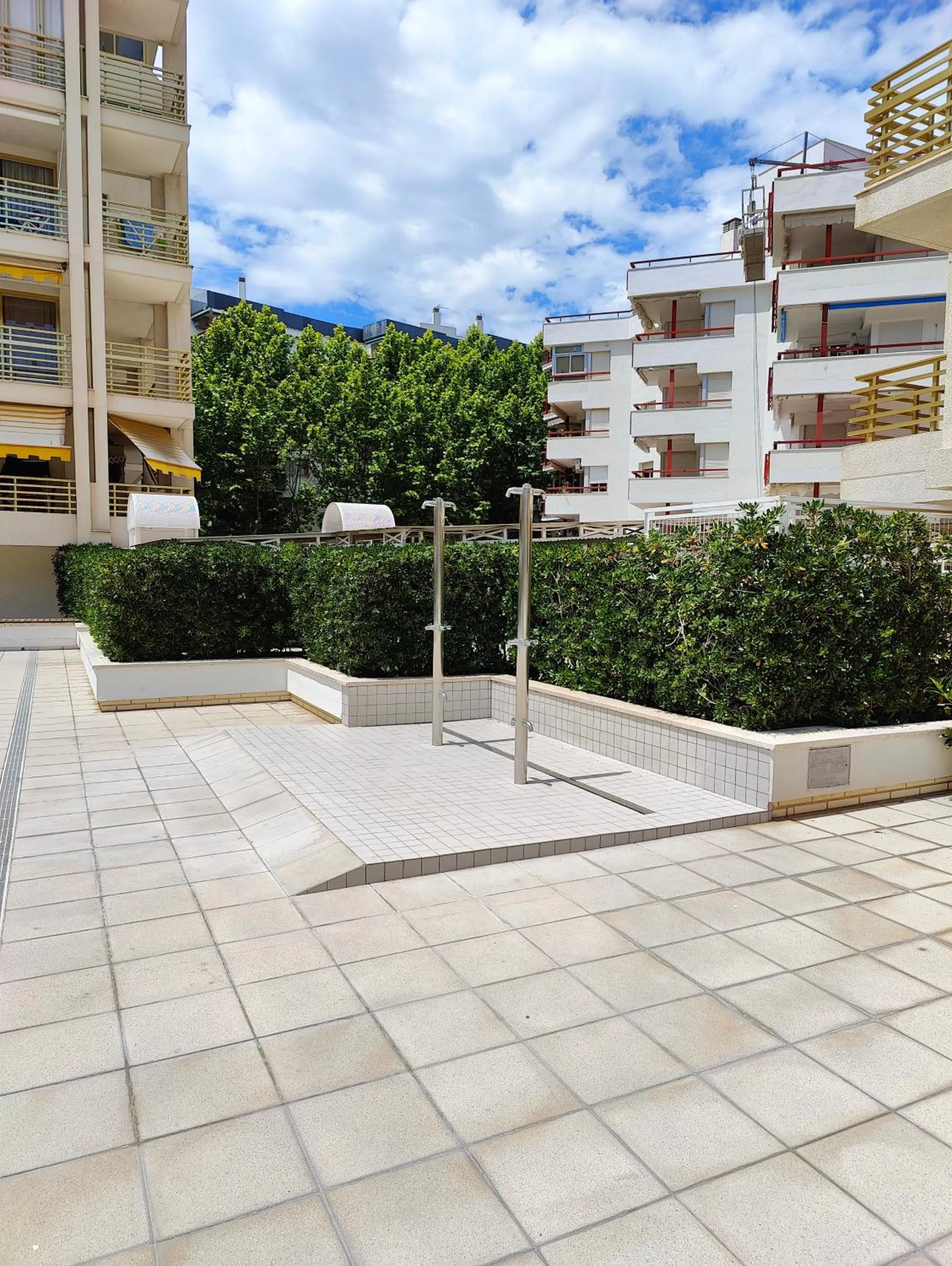 Swimming pool in L'Eixideta
