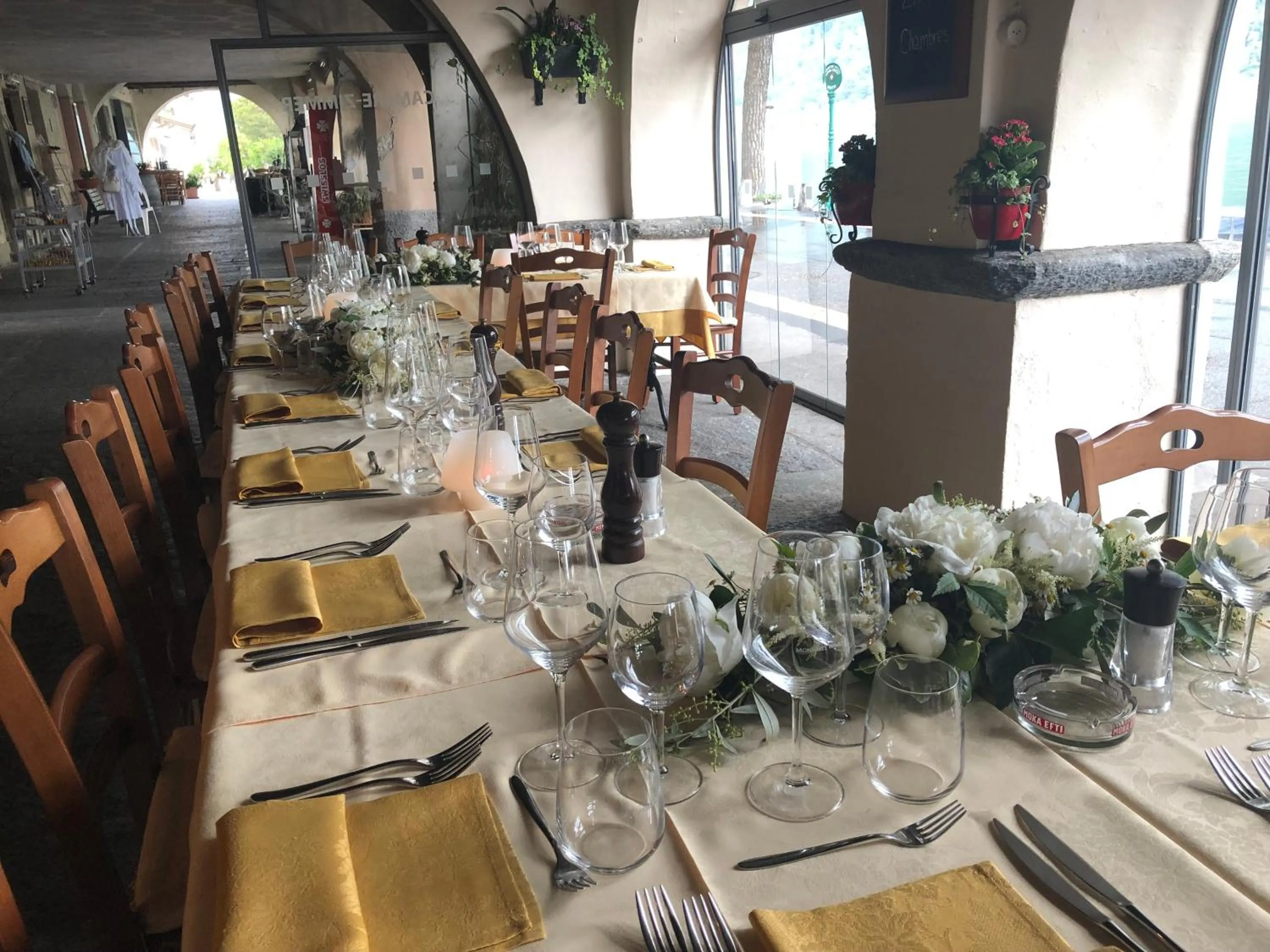 Restaurant/places to eat in Al Battello