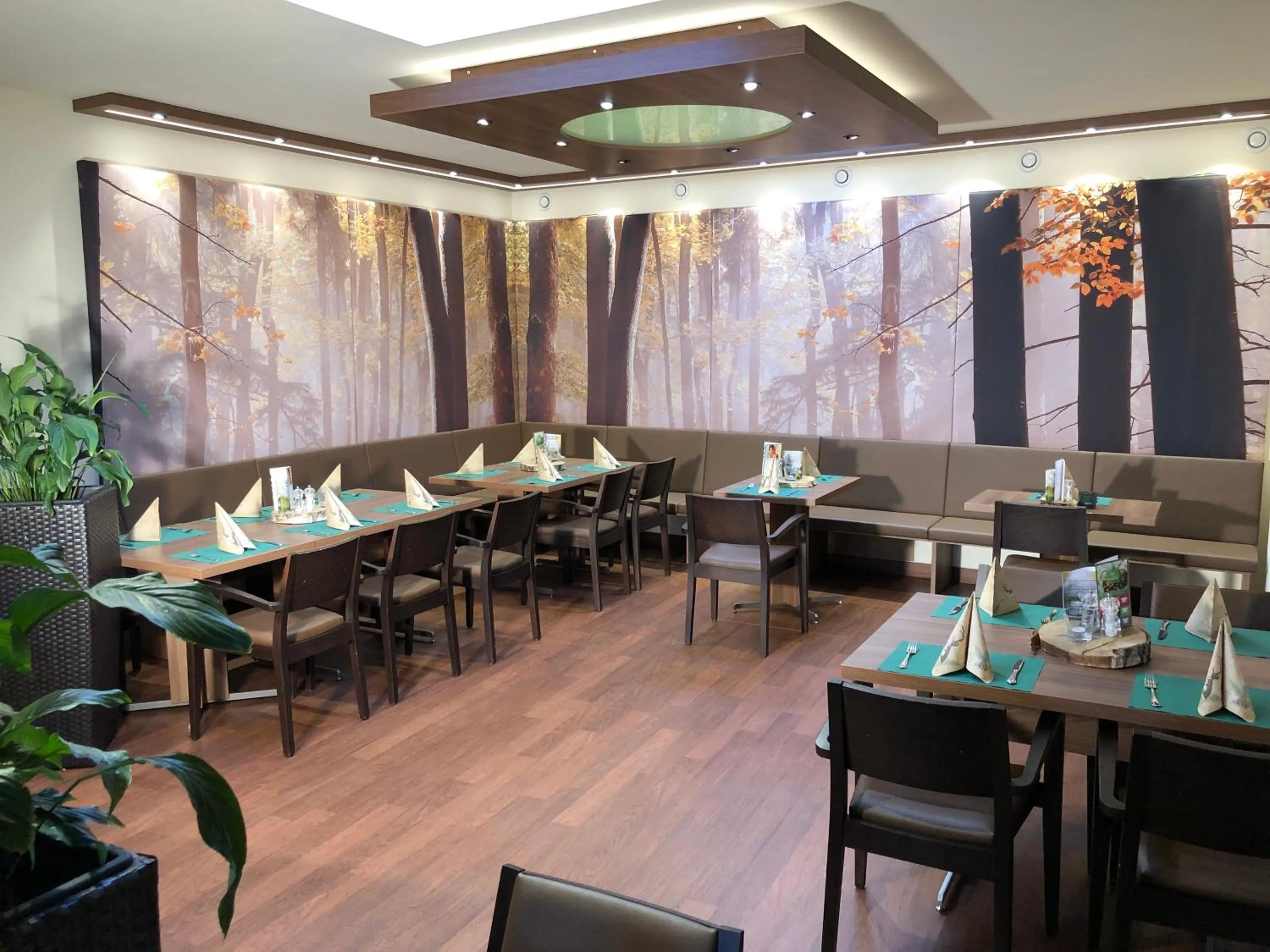 Restaurant/places to eat in Hotel Isenbütteler Hof