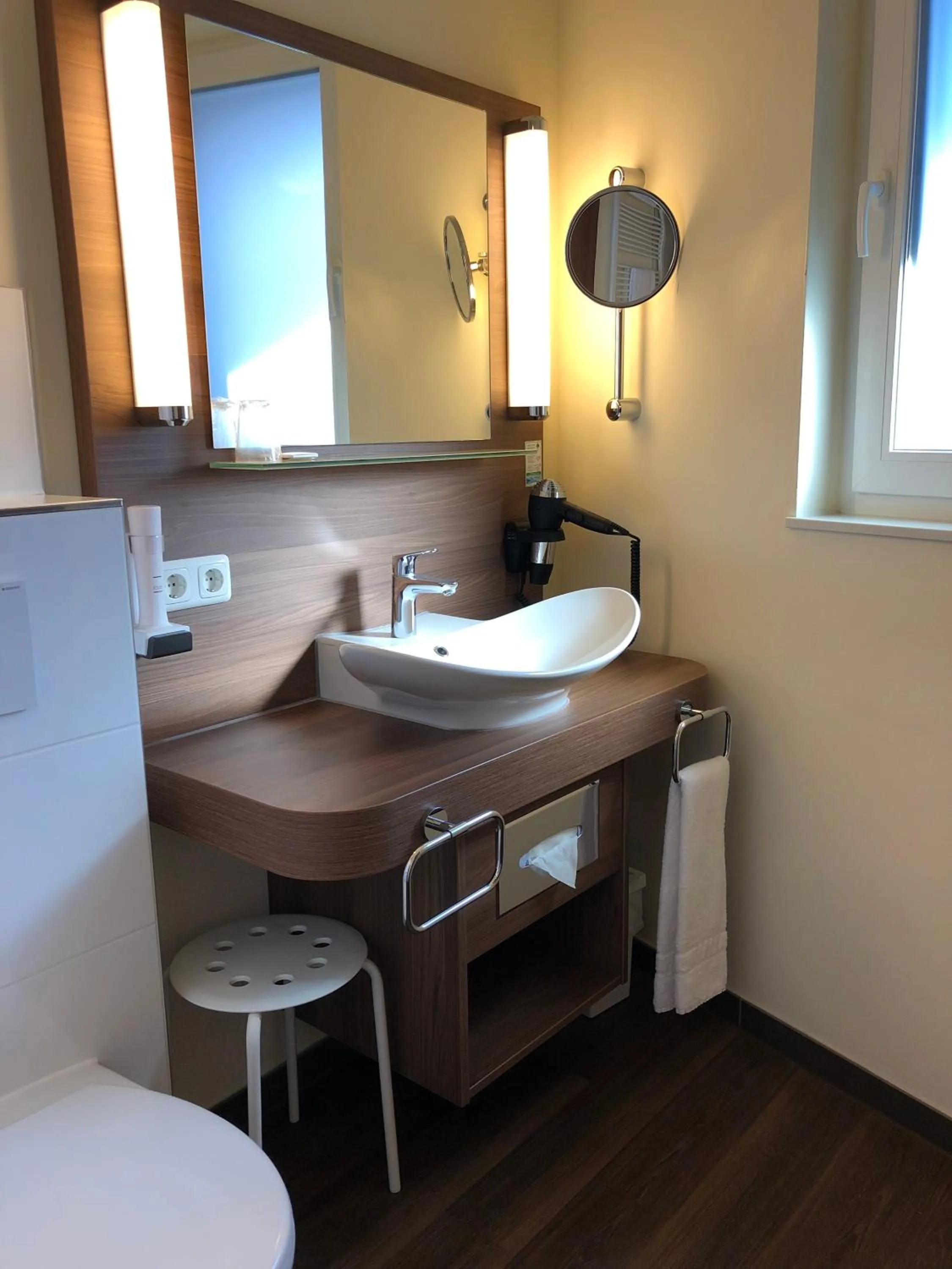 Bathroom in Hotel Isenbütteler Hof