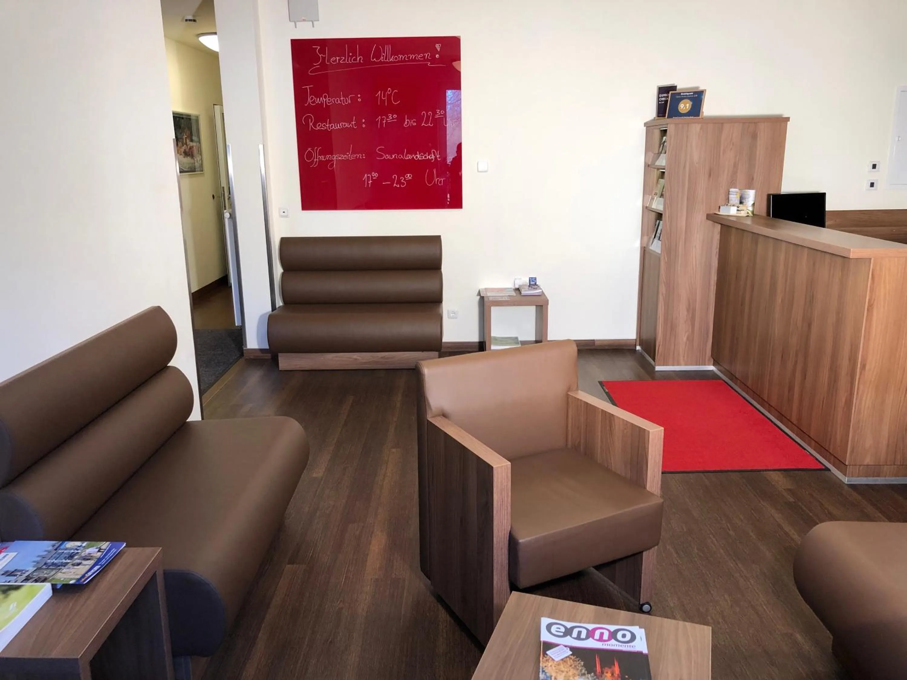 Lobby or reception in Hotel Isenbütteler Hof