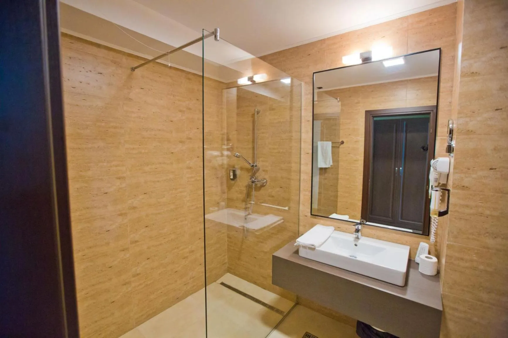 Bathroom in Hotel Piemonte