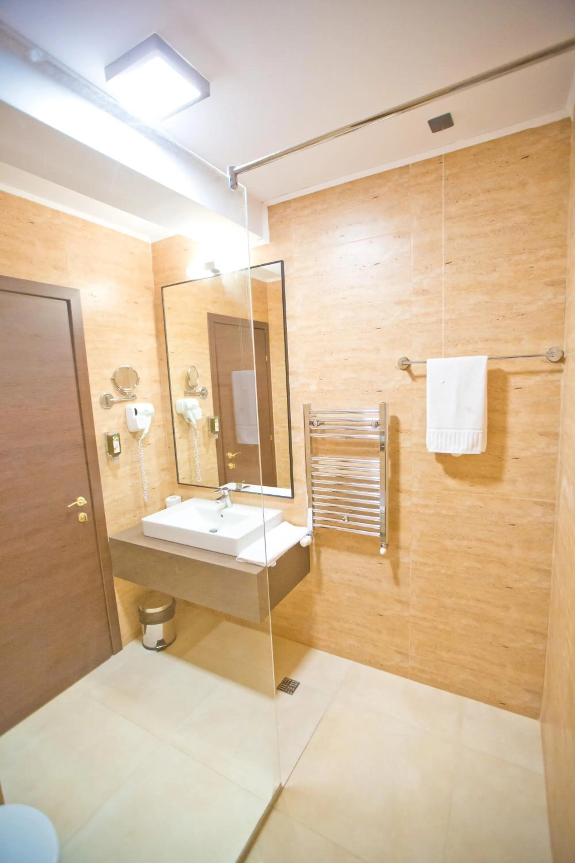 Bathroom in Hotel Piemonte