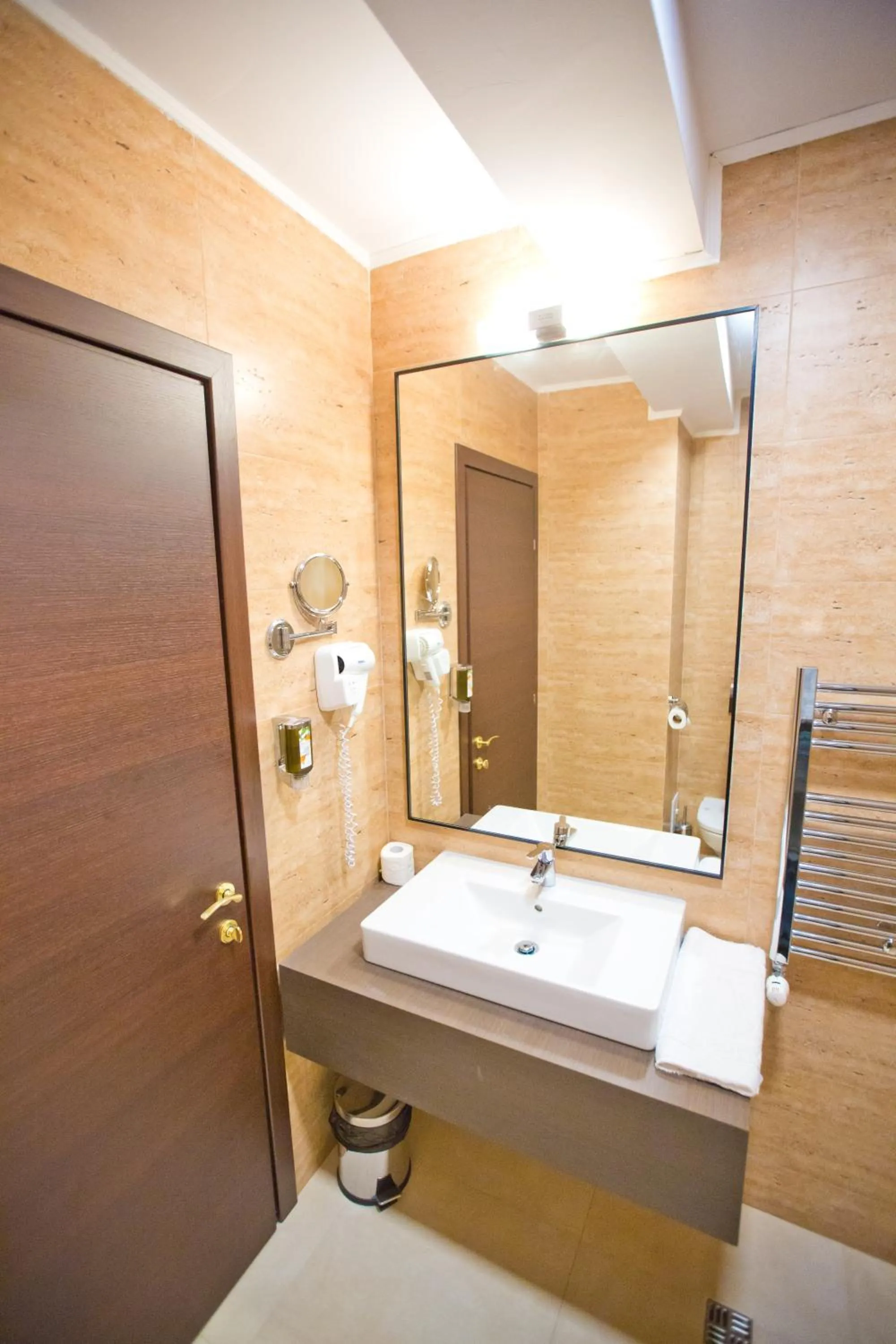 Bathroom in Hotel Piemonte