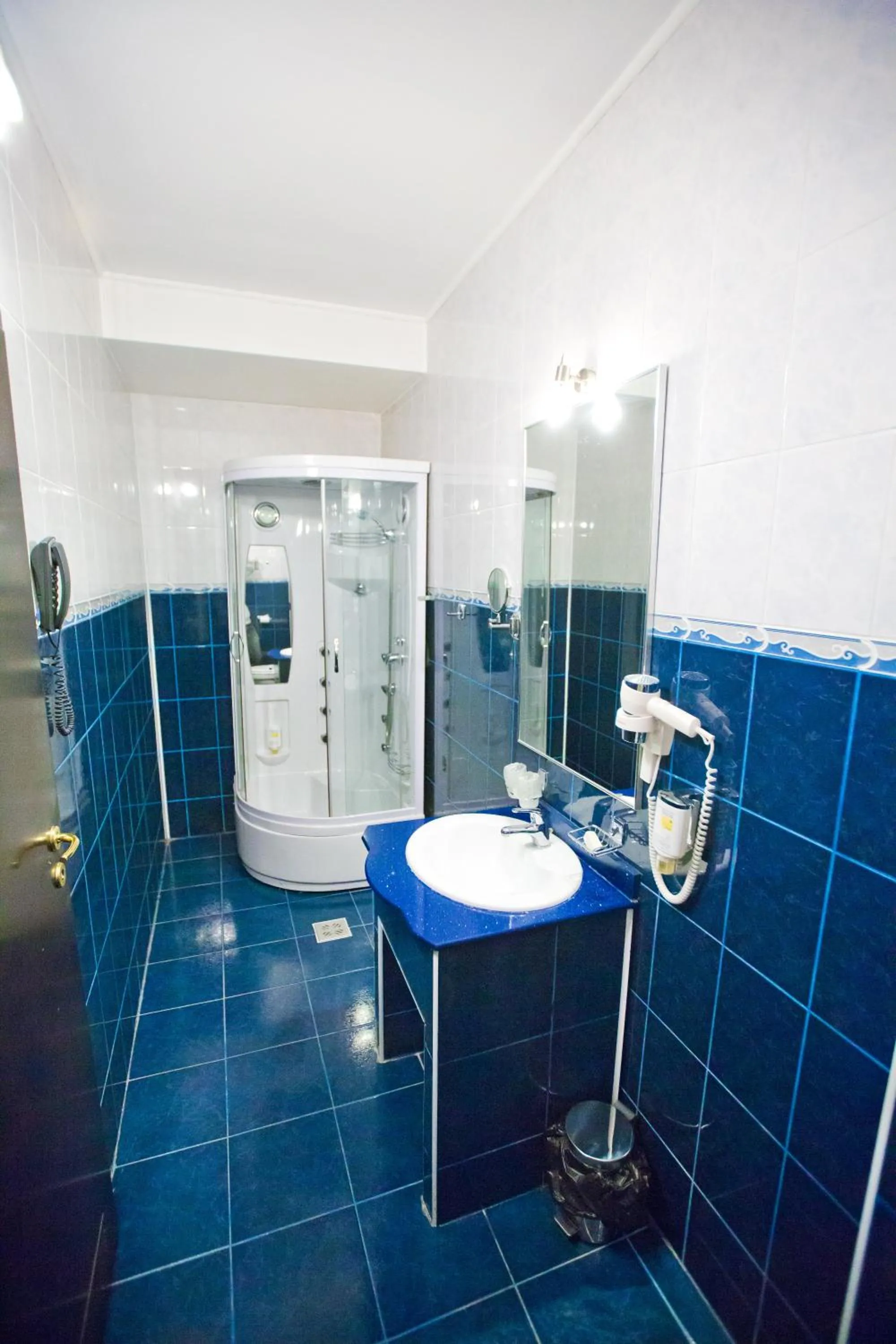 Bathroom in Hotel Piemonte