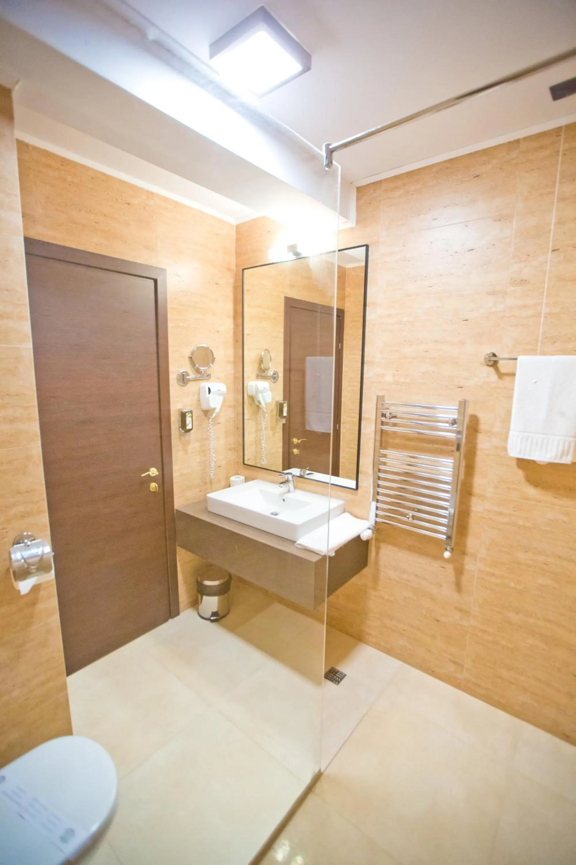 Bathroom in Hotel Piemonte