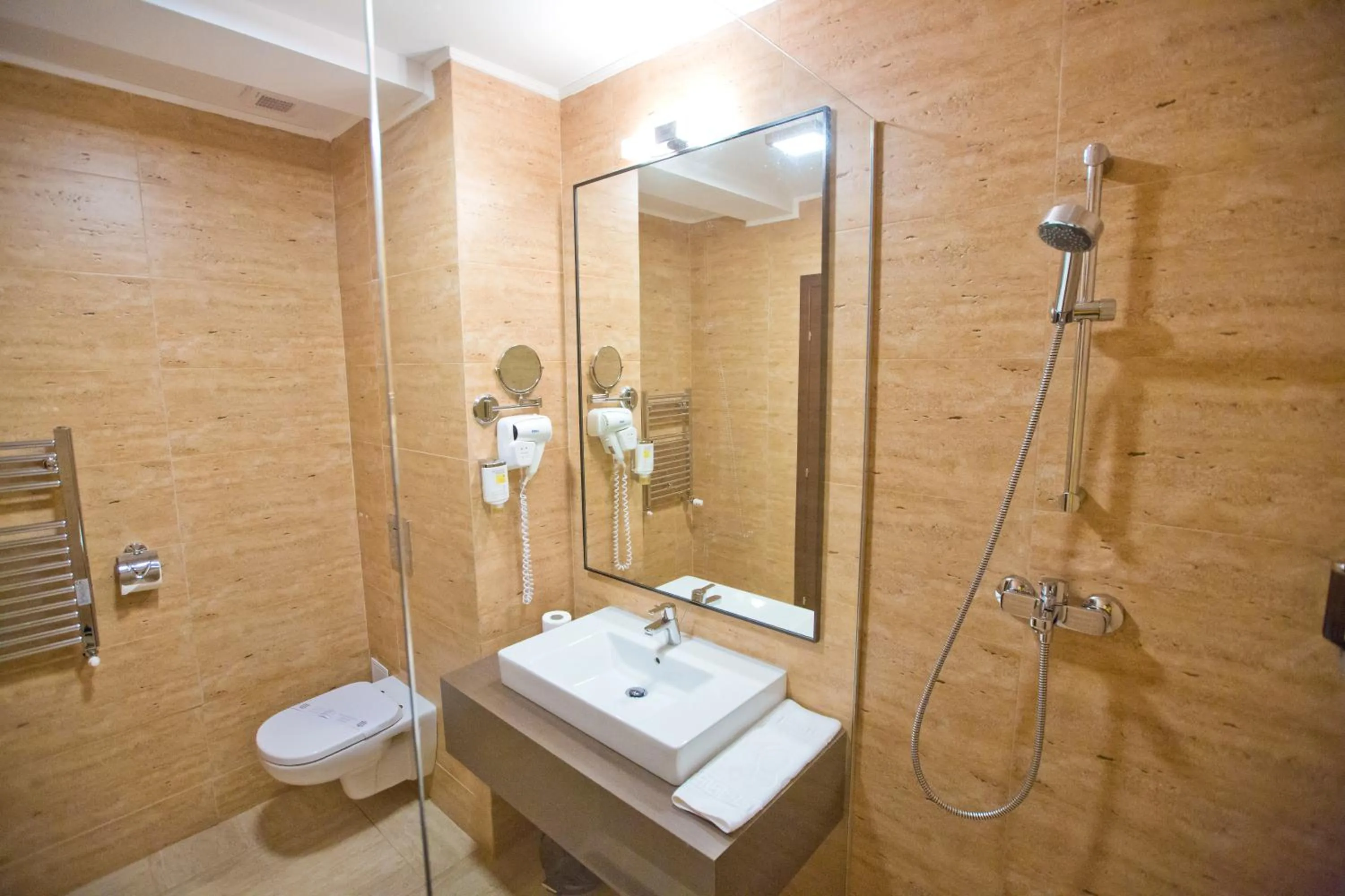 Bathroom in Hotel Piemonte