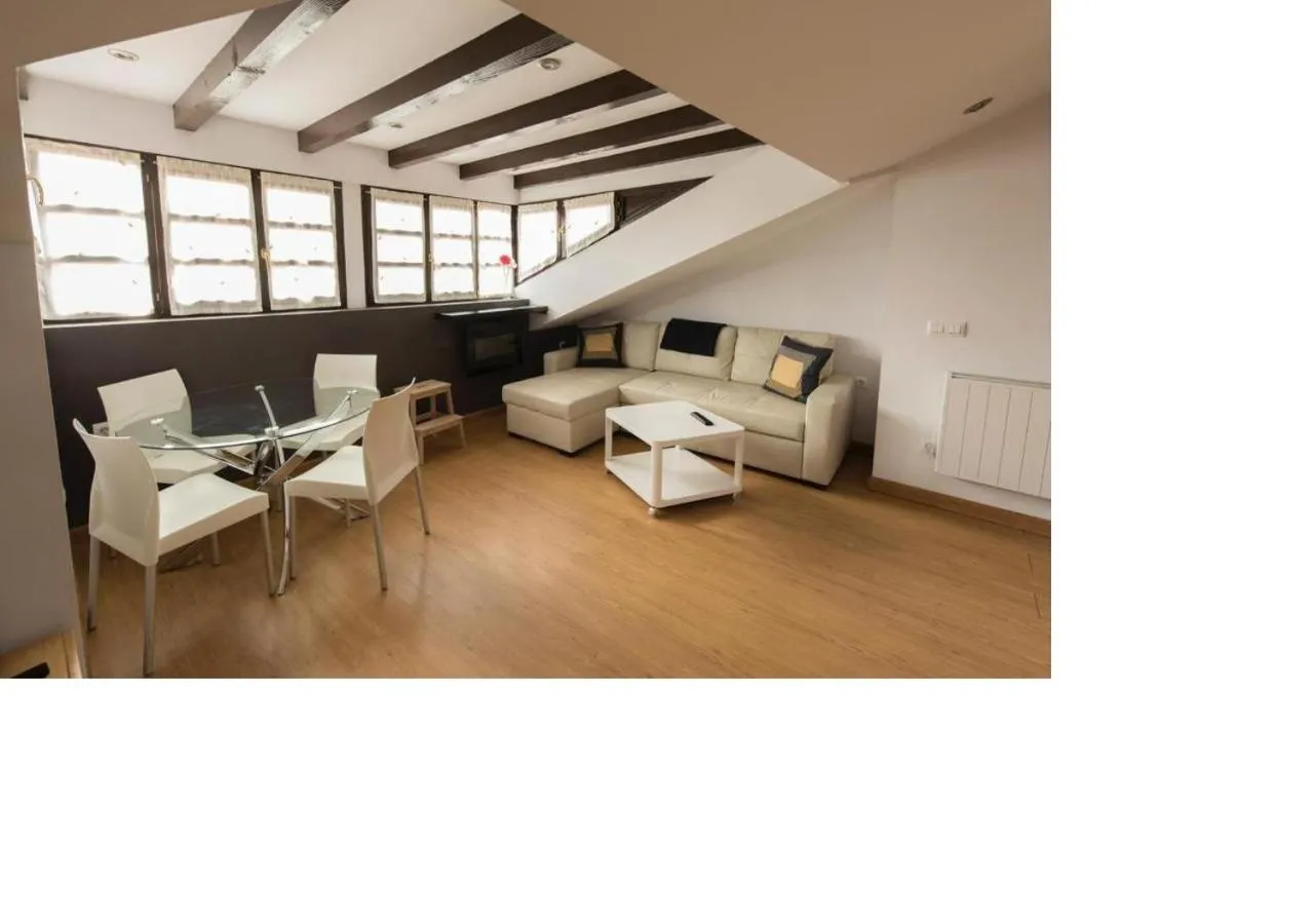 Apartamentos LLANES & GOLF