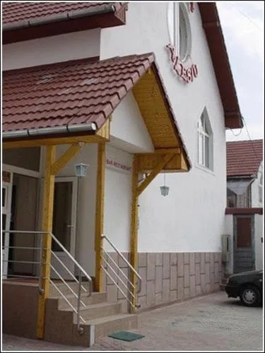 Facade/entrance in Vila Casa Alesiv
