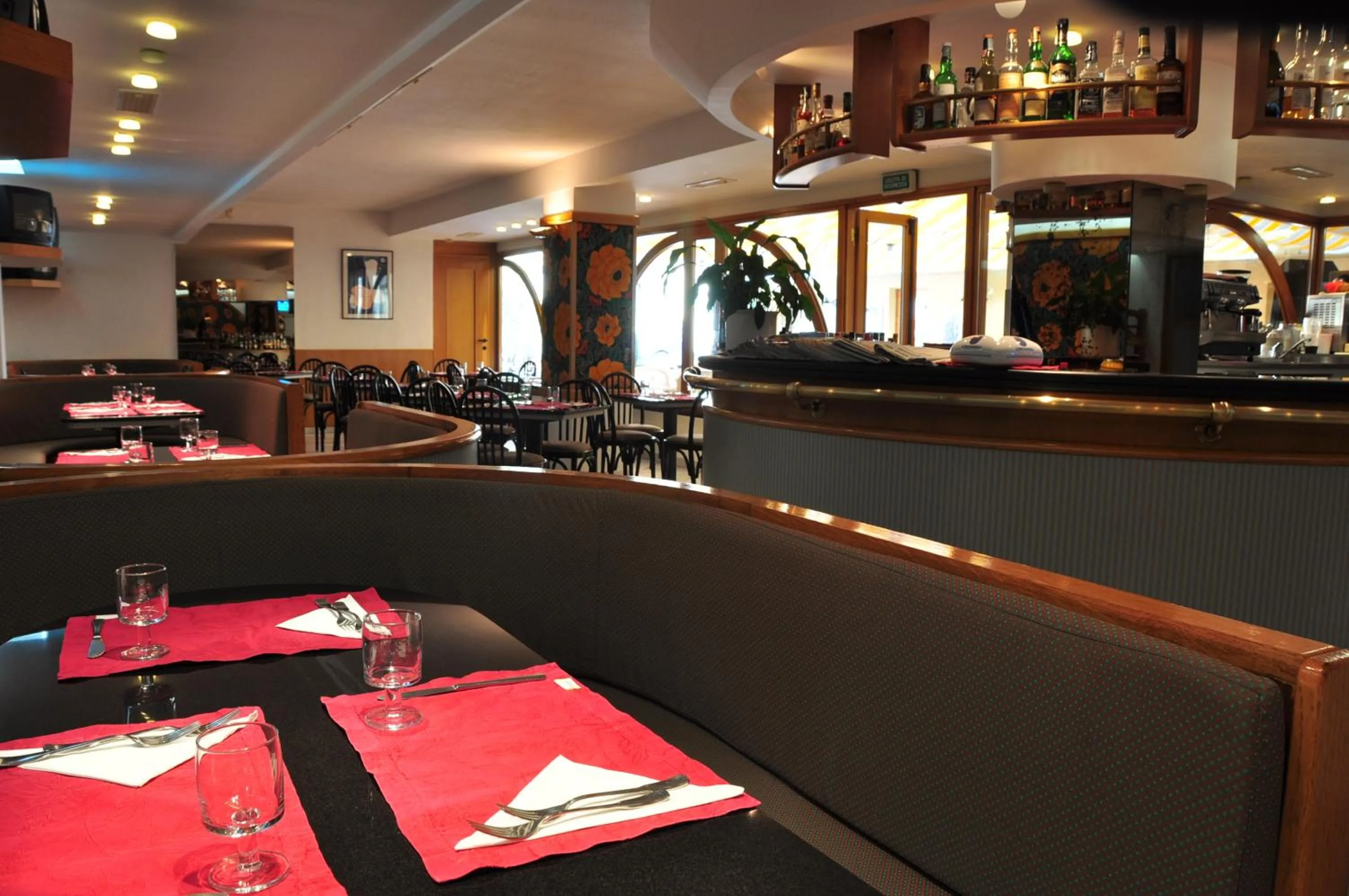 Restaurant/places to eat in Hotel Centro