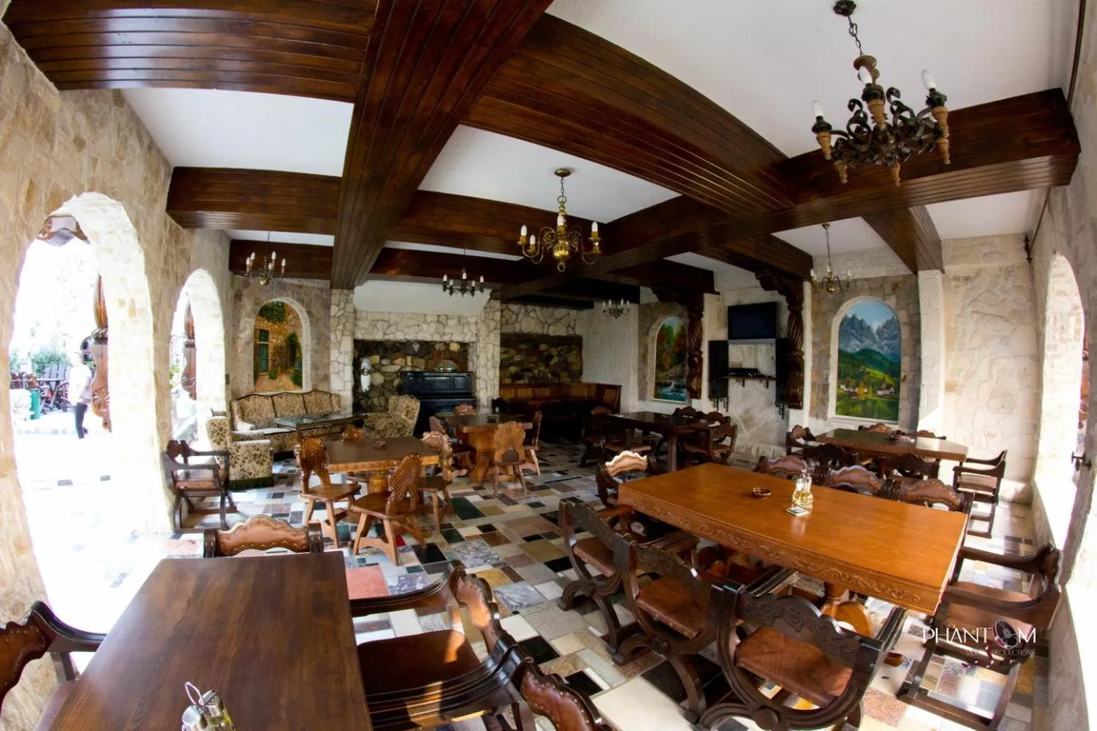 Restaurant/places to eat in Hunter Prince Castle Hotel