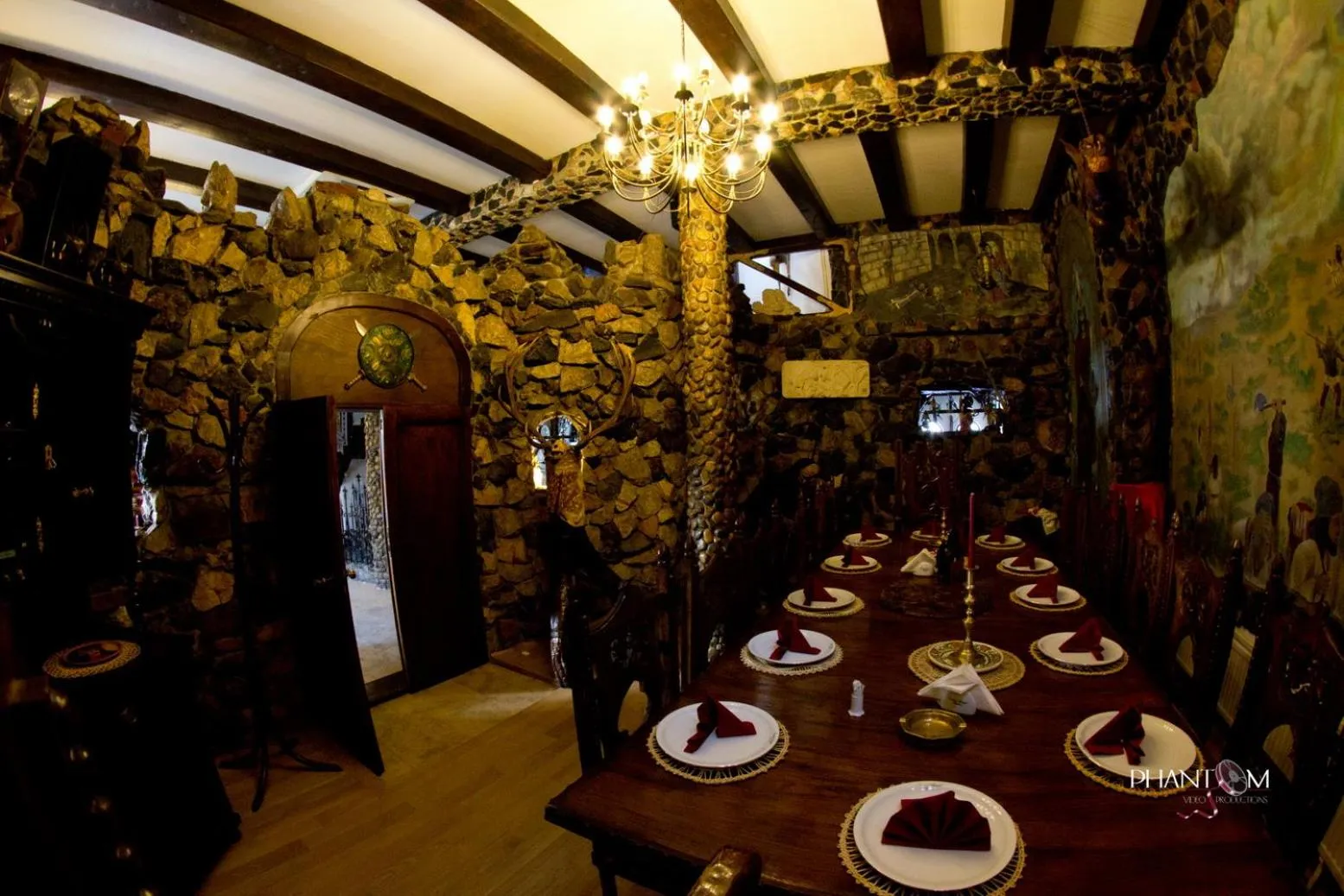 Restaurant/places to eat in Hunter Prince Castle Hotel