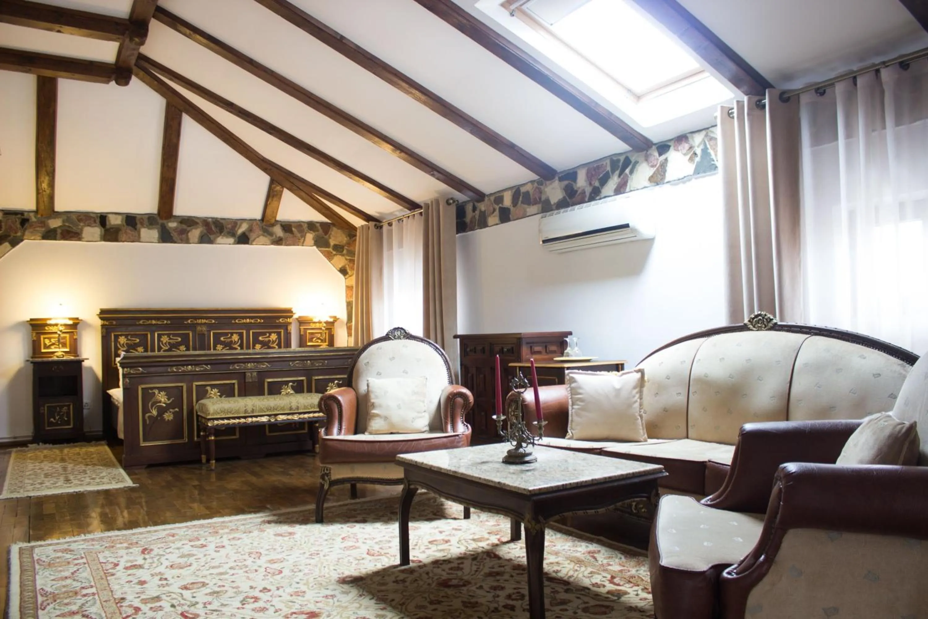 Bed in Hunter Prince Castle Hotel