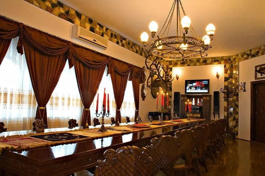 Dining area in Hunter Prince Castle Hotel