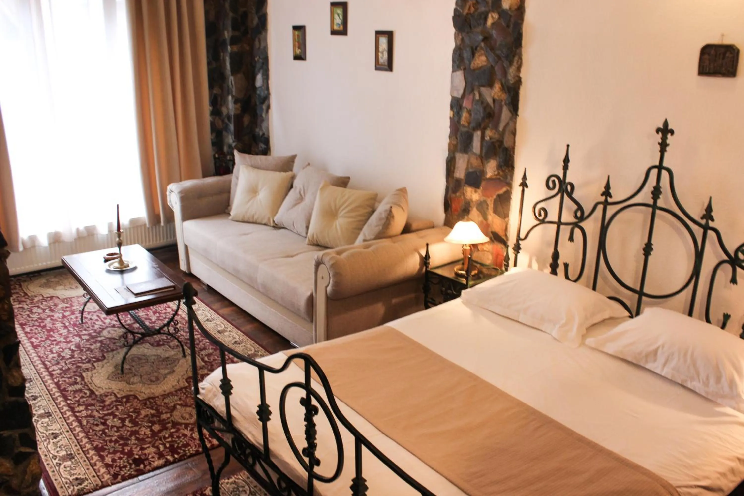 Bed in Hunter Prince Castle Hotel