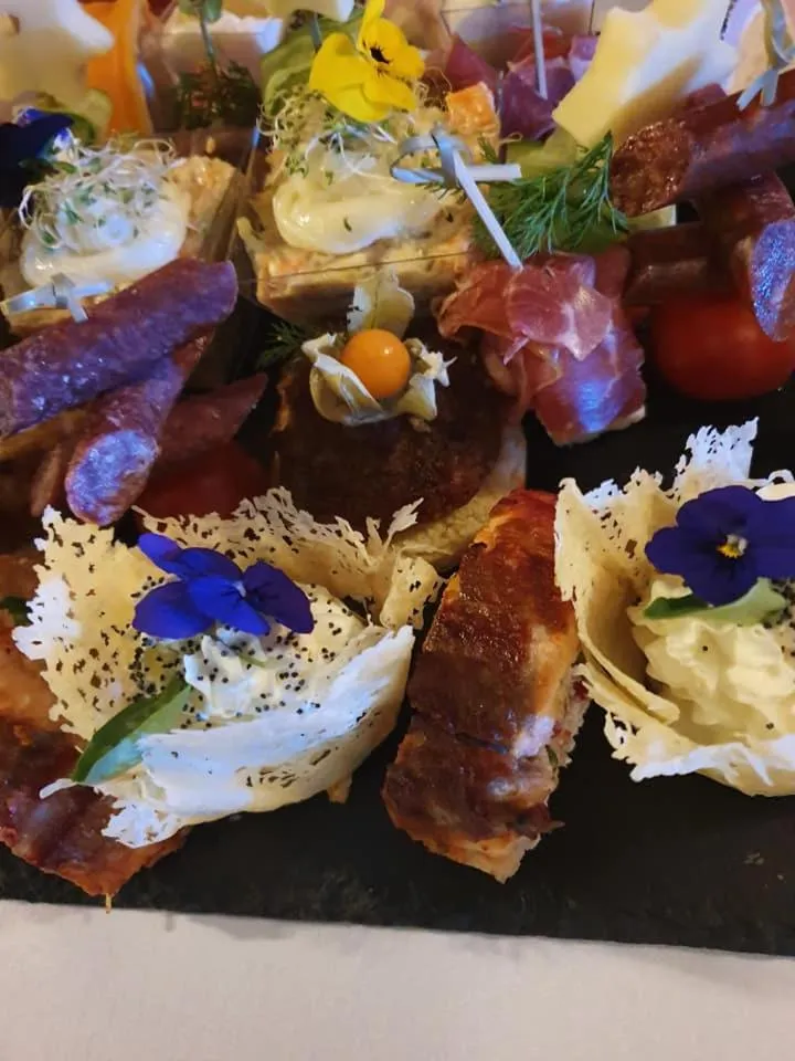 Food in Hunter Prince Castle Hotel