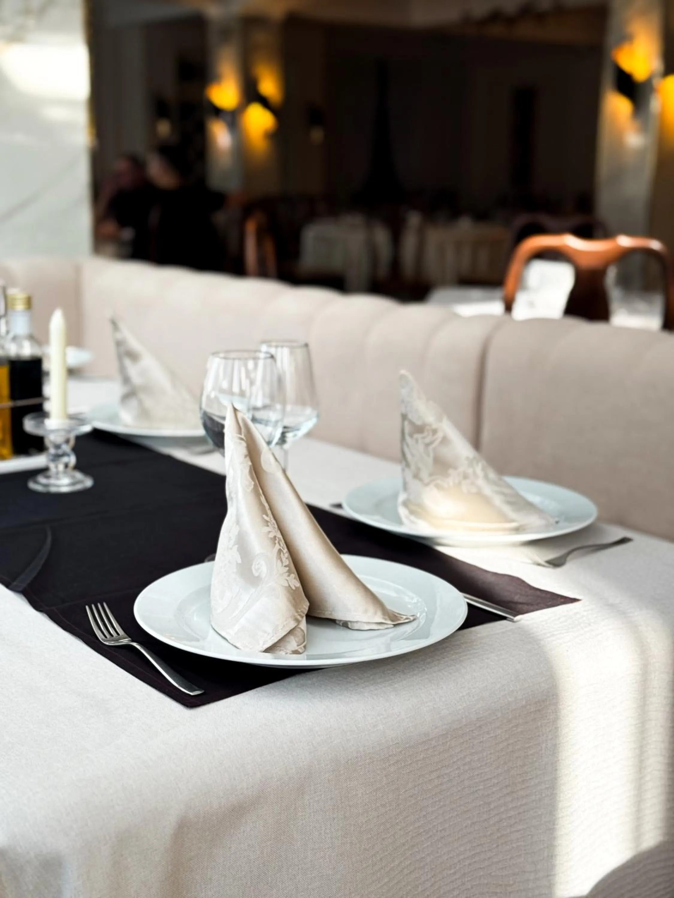 Restaurant/places to eat in Hotel Bulevard