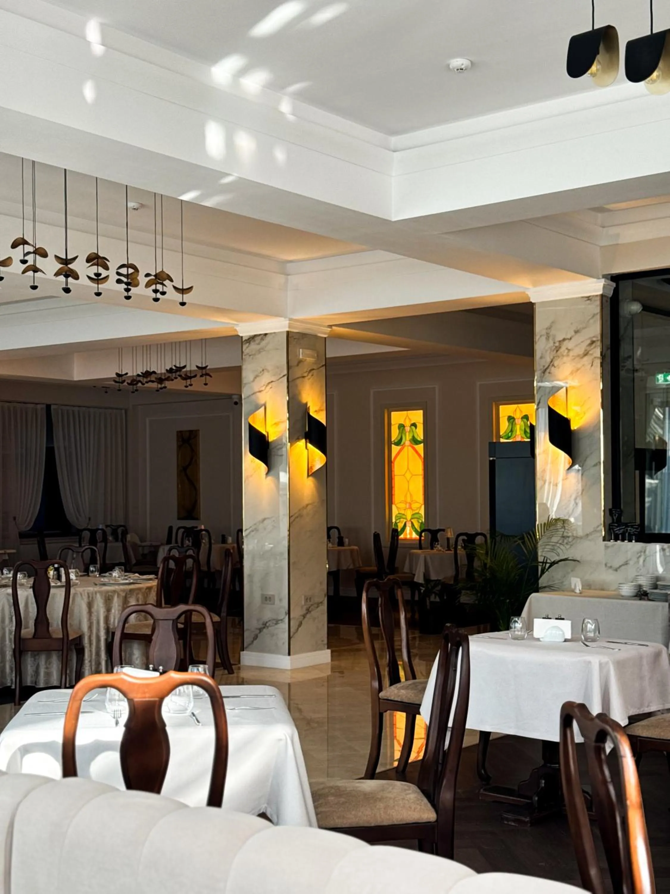 Restaurant/places to eat in Hotel Bulevard