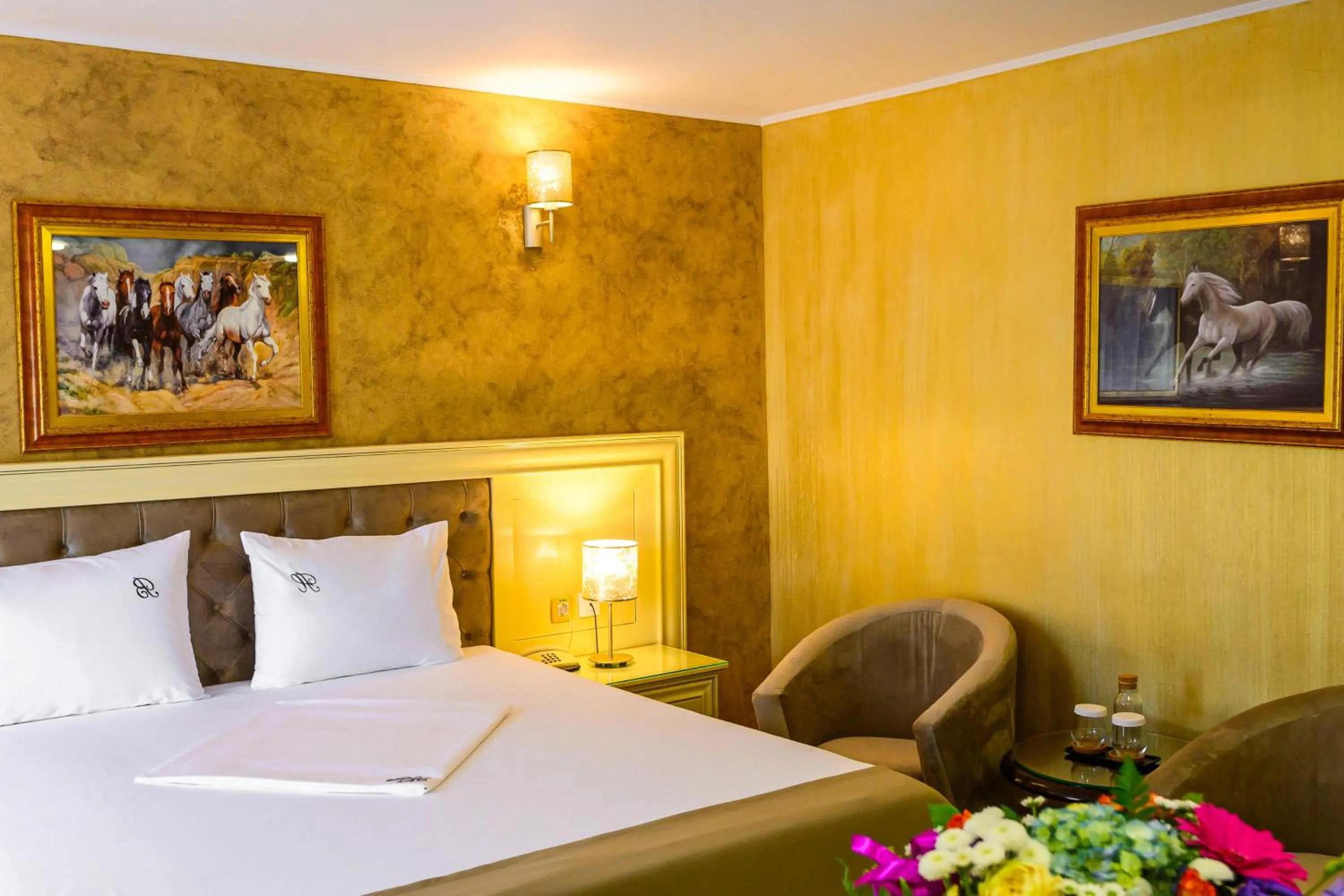 Bed in Hotel Bulevard