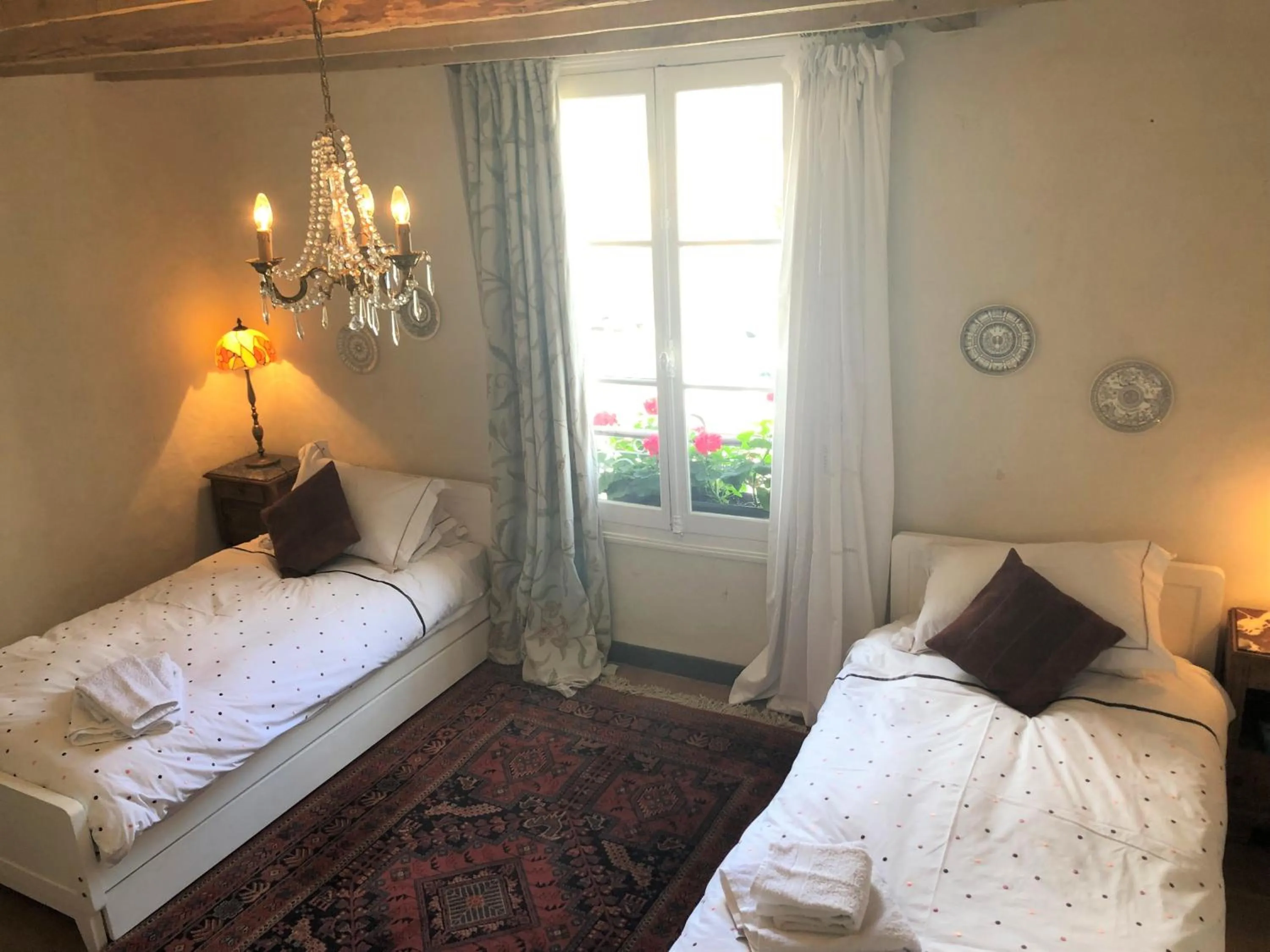 Bedroom, Bed in Le Chaton Rouge