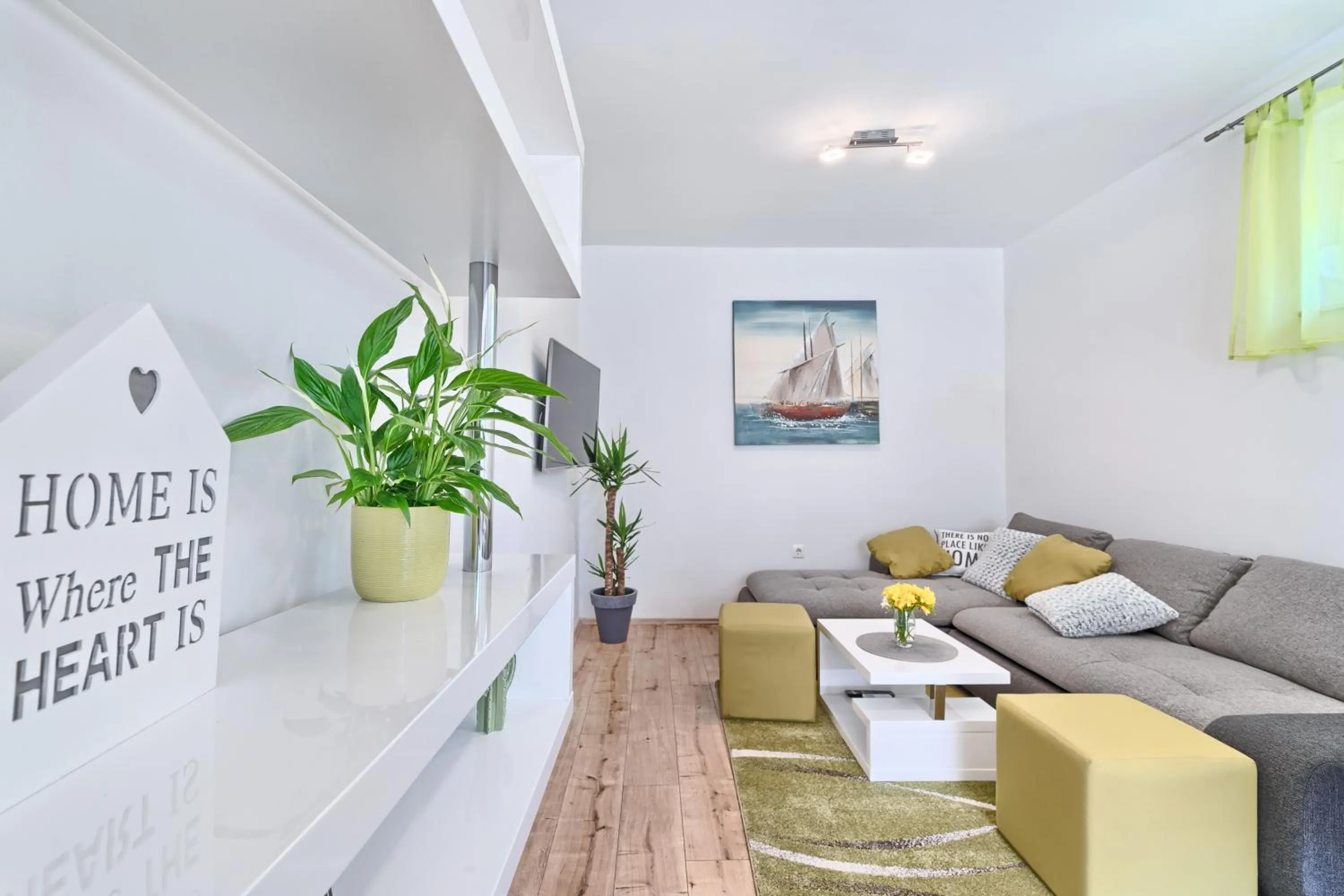 One-Bedroom Apartment in Apartments Meštrović with heated swiming pool- near Split