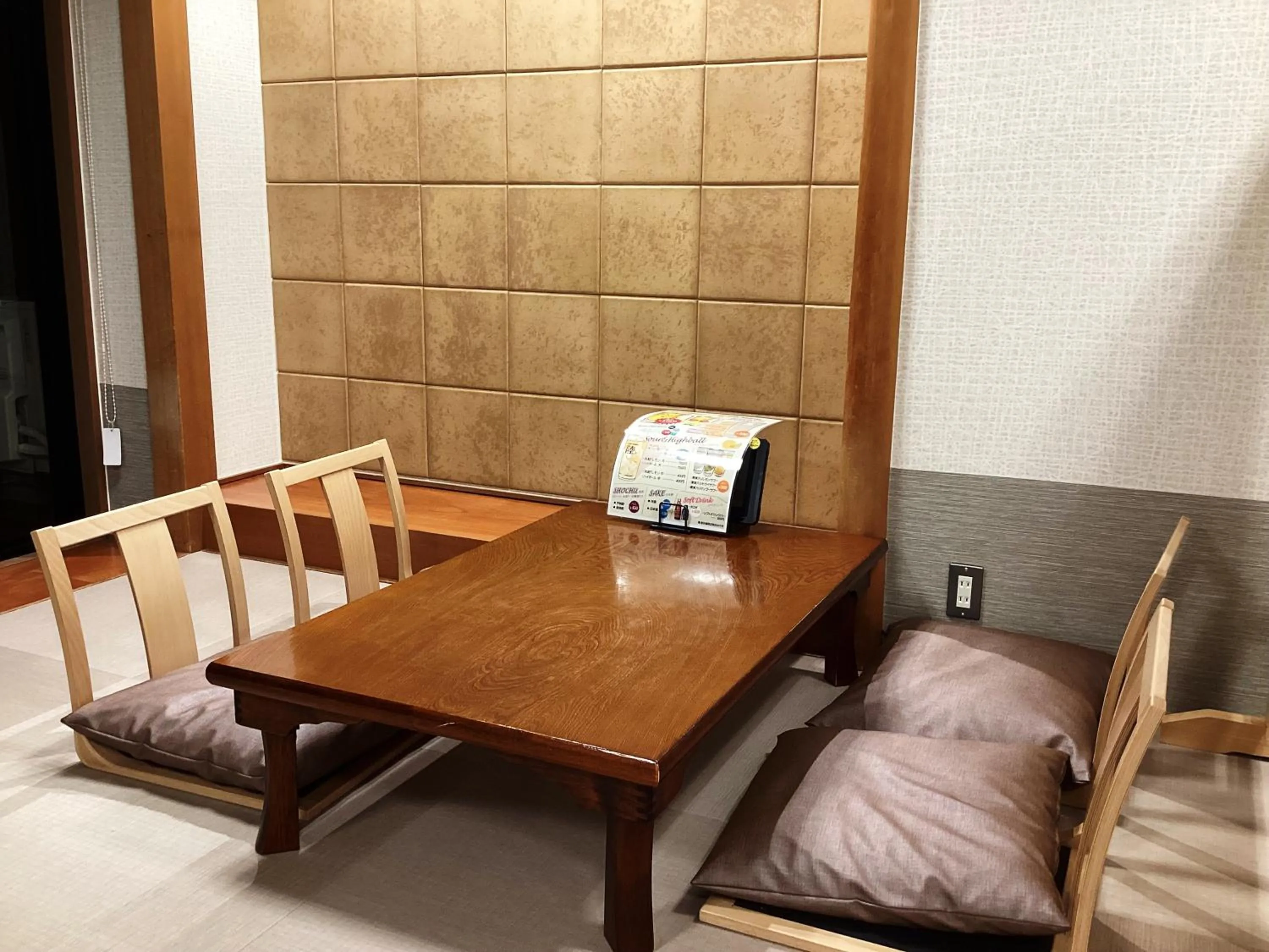 Restaurant/places to eat in Castle Inn Sendai