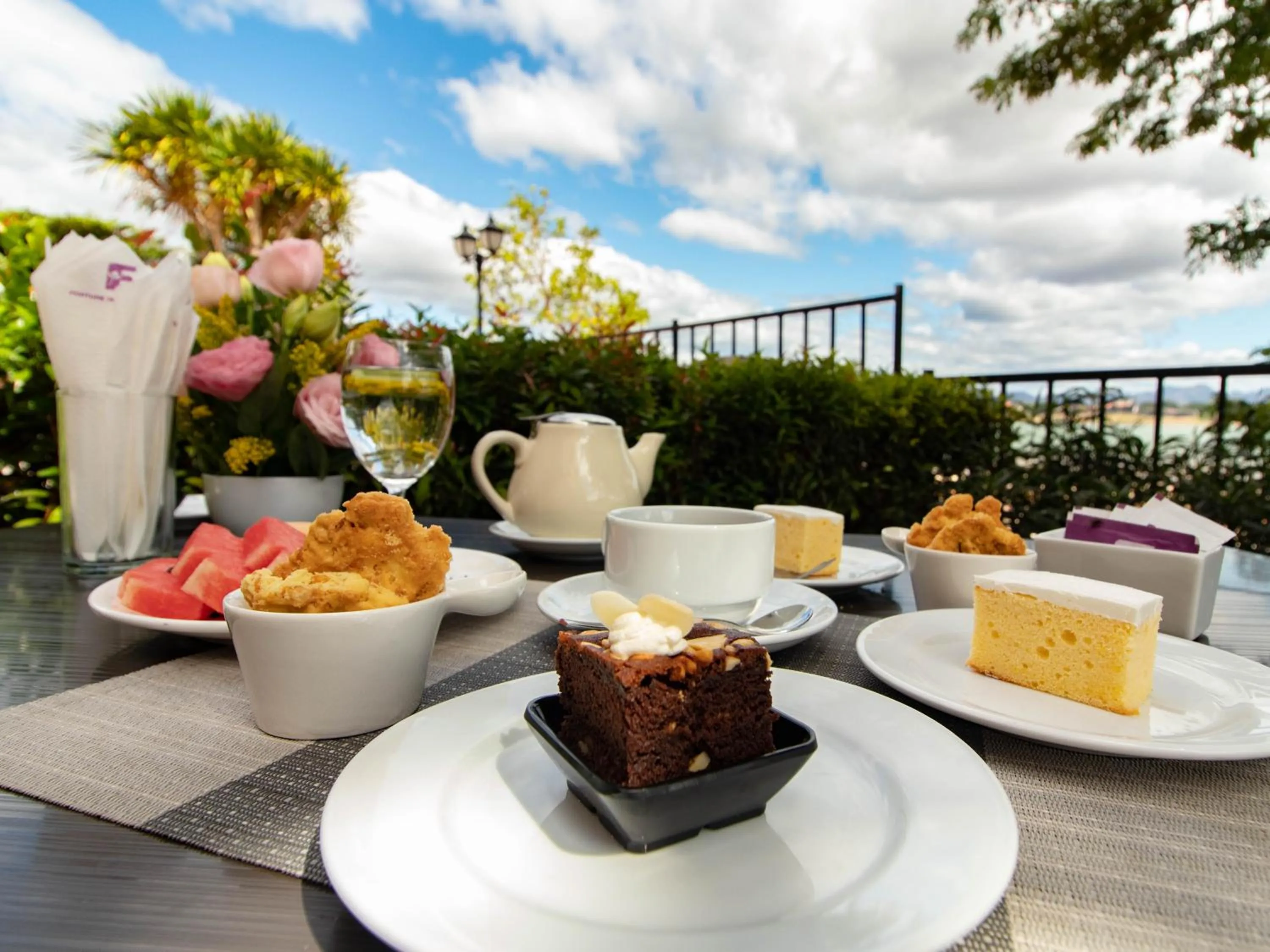 Food and drinks in Fortune View Khong Hotel Nakhon Phanom