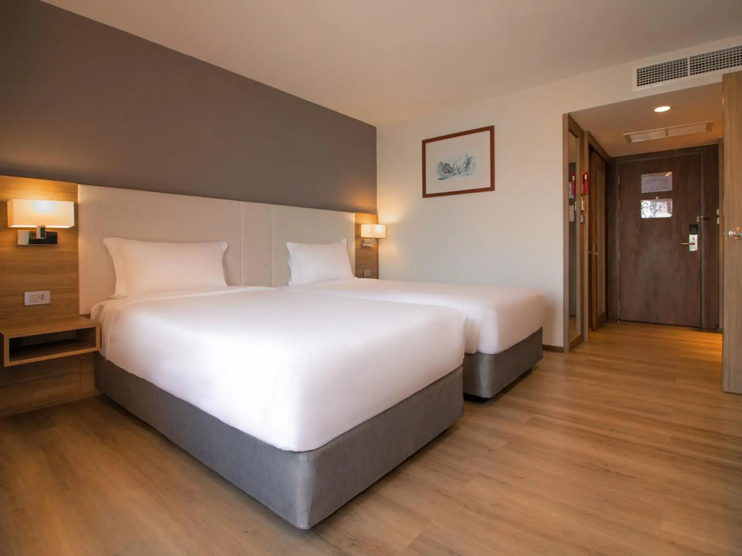 Bed in Fortune View Khong Hotel Nakhon Phanom Bed in Fortune View Khong Hotel Nakhon Phanom