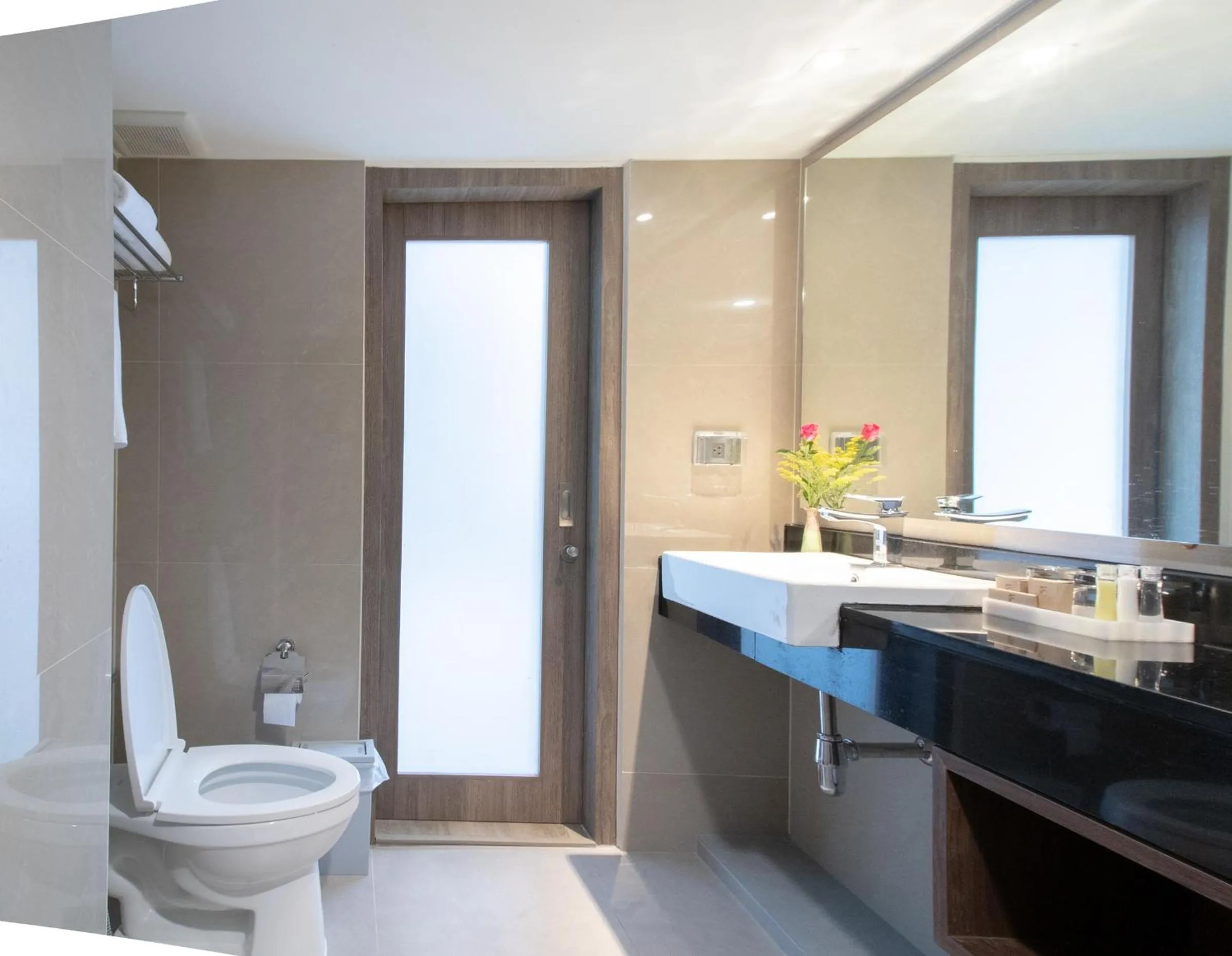 Toilet in Fortune View Khong Hotel Nakhon Phanom