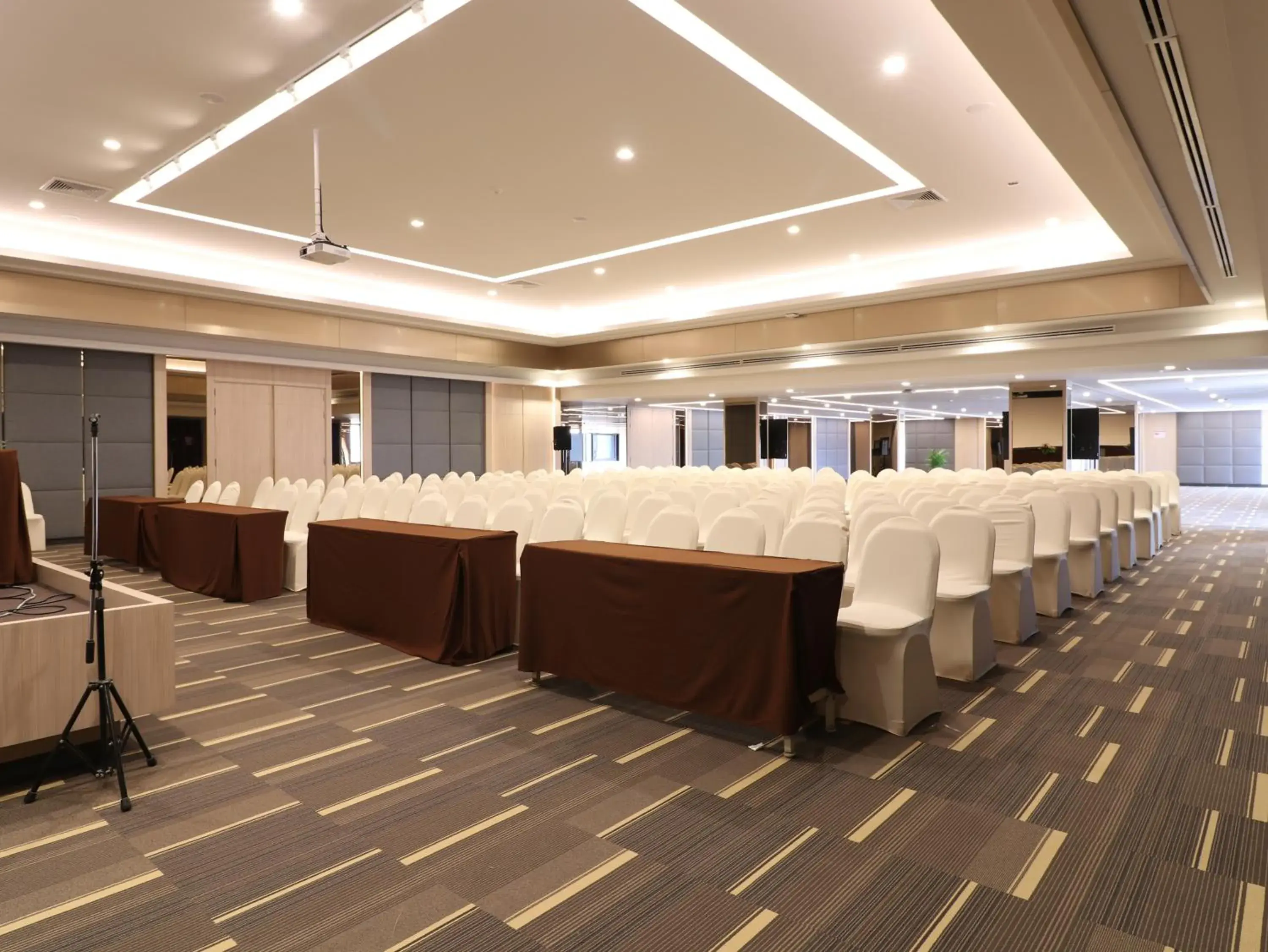 Meeting/conference room in Fortune View Khong Hotel Nakhon Phanom Meeting/conference room in Fortune View Khong Hotel Nakhon Phanom