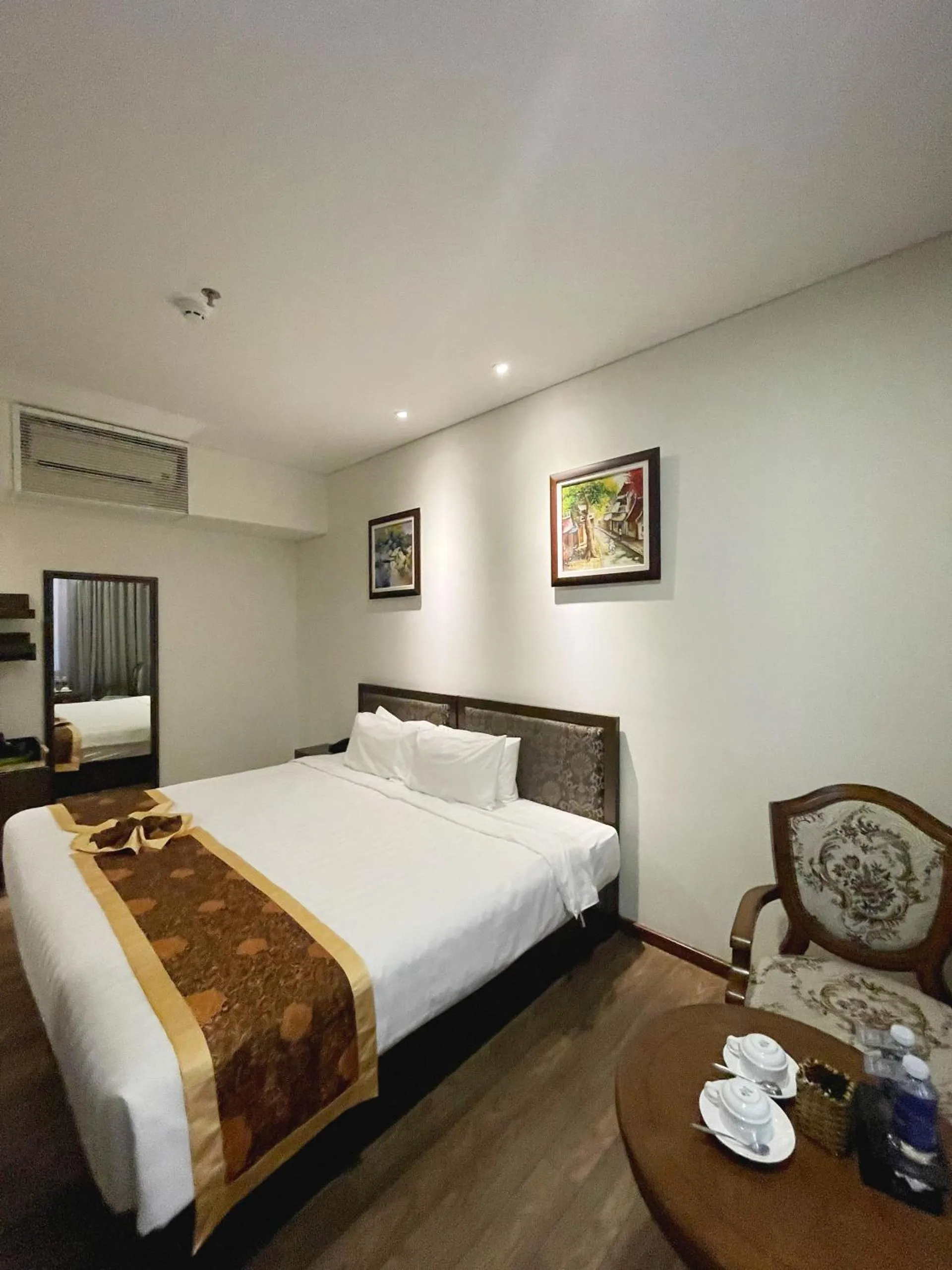 Seating area, Bed in Danaciti Hotel