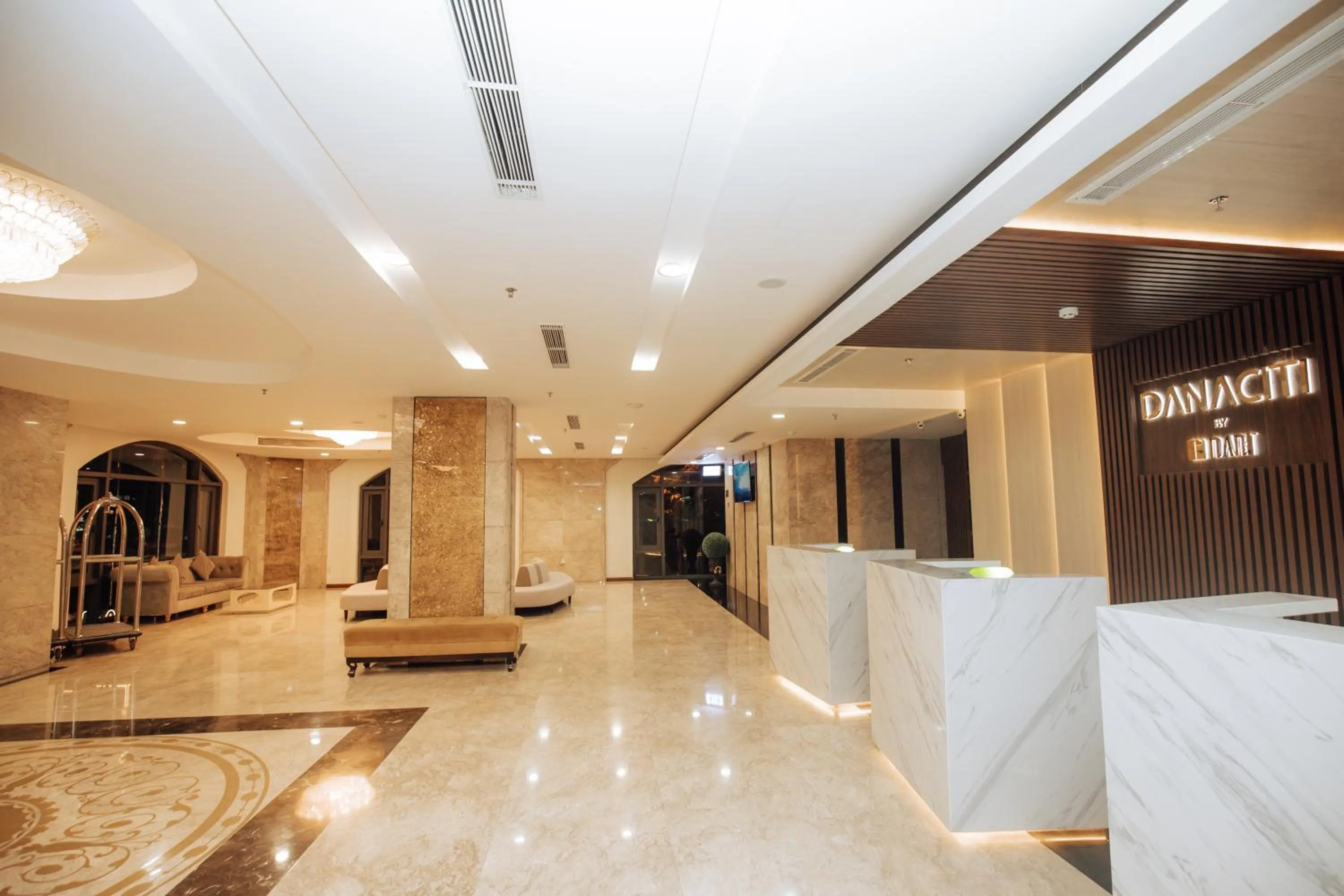 Lobby or reception in Danaciti Hotel