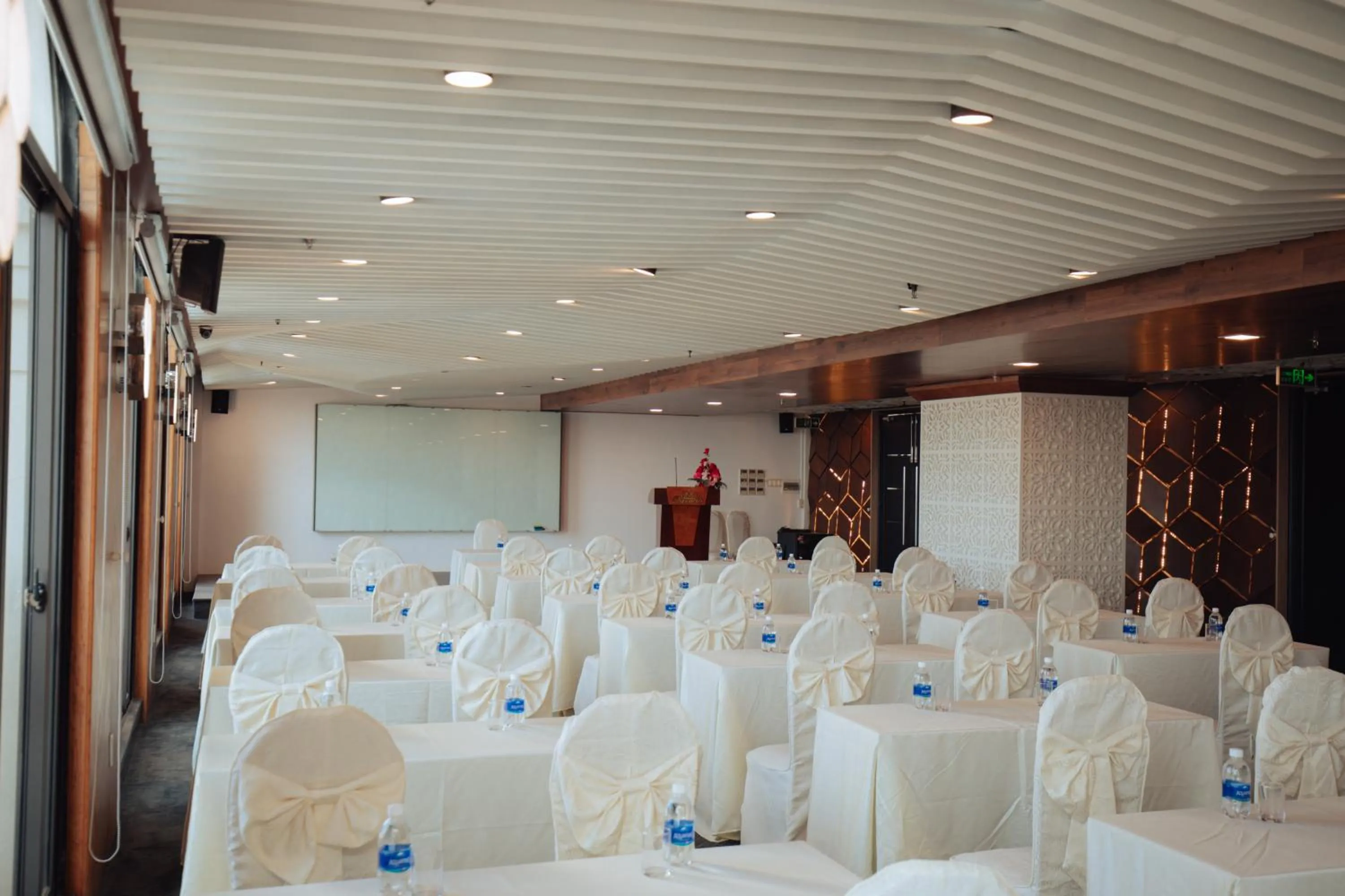 Seating area in Danaciti Hotel