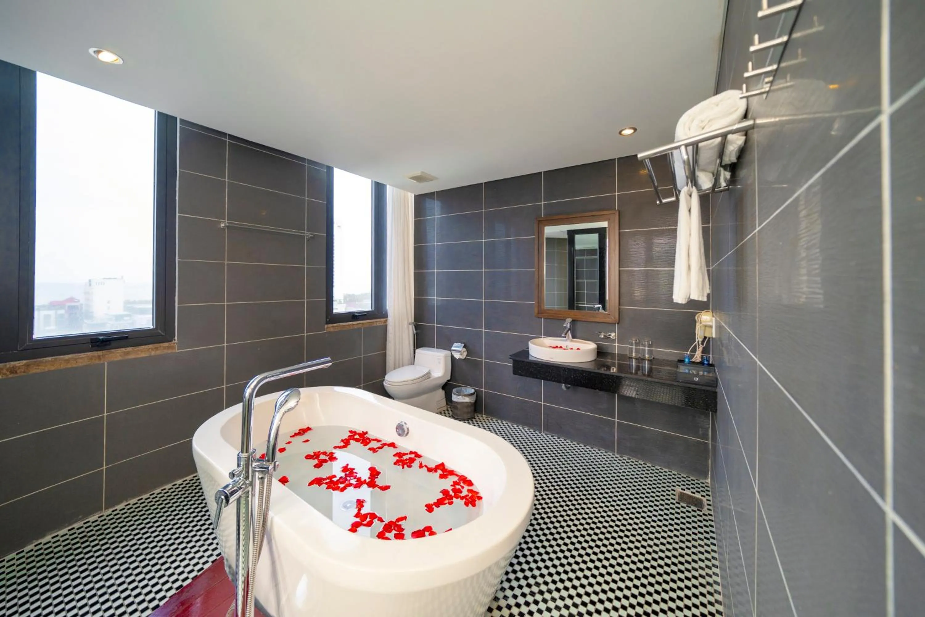 Toilet in Danaciti Hotel